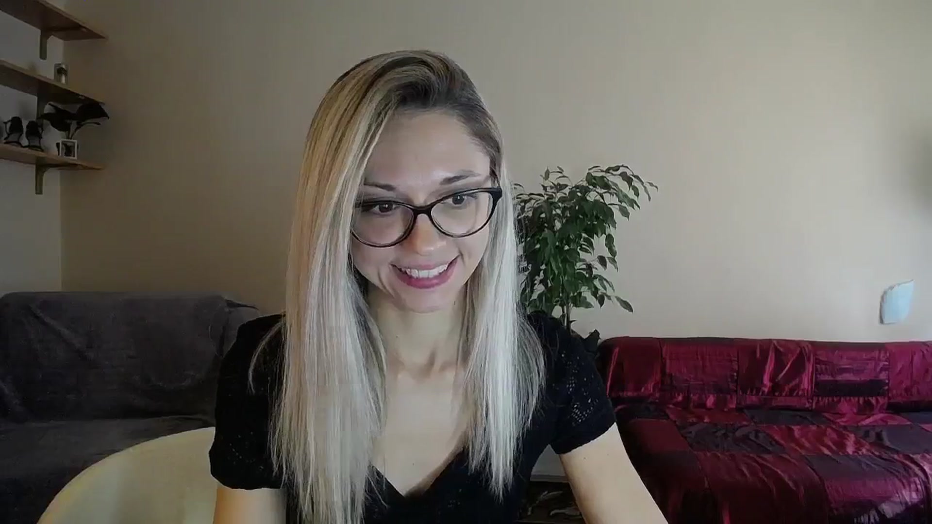 Gallery image thumbnail from Sunshine_alis's myfreecams stream on, 09/17/2024, 14:14 image 15 of 20