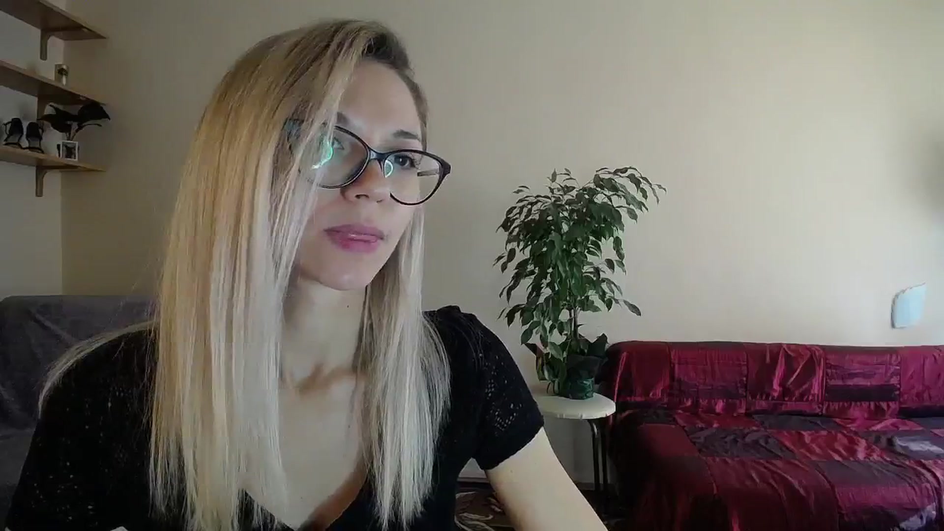 Gallery image thumbnail from Sunshine_alis's myfreecams stream on, 09/17/2024, 14:14 image 2 of 20