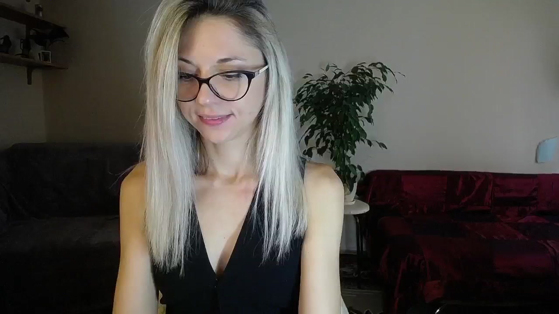 Gallery image thumbnail from Sunshine_alis's myfreecams stream on, 09/18/2024, 14:04 image 8 of 20