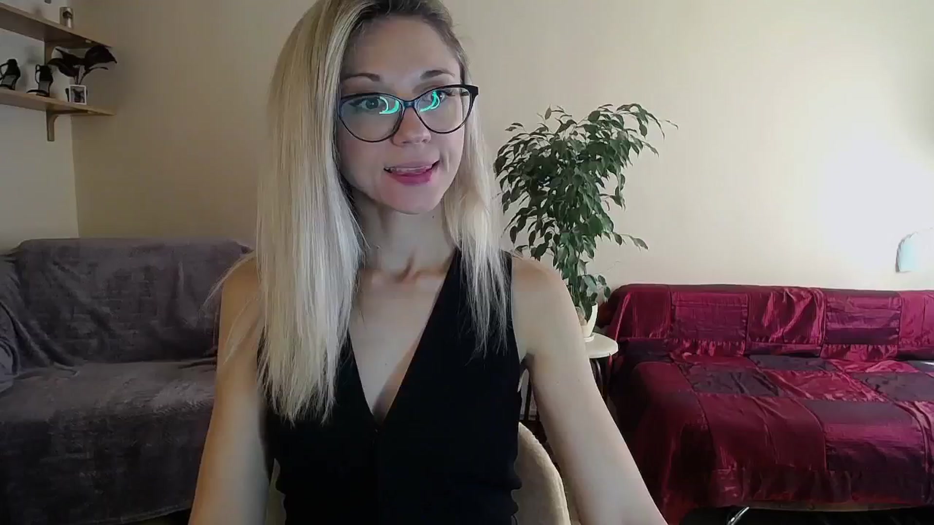 Gallery image thumbnail from Sunshine_alis's myfreecams stream on, 09/18/2024, 14:04 image 1 of 20