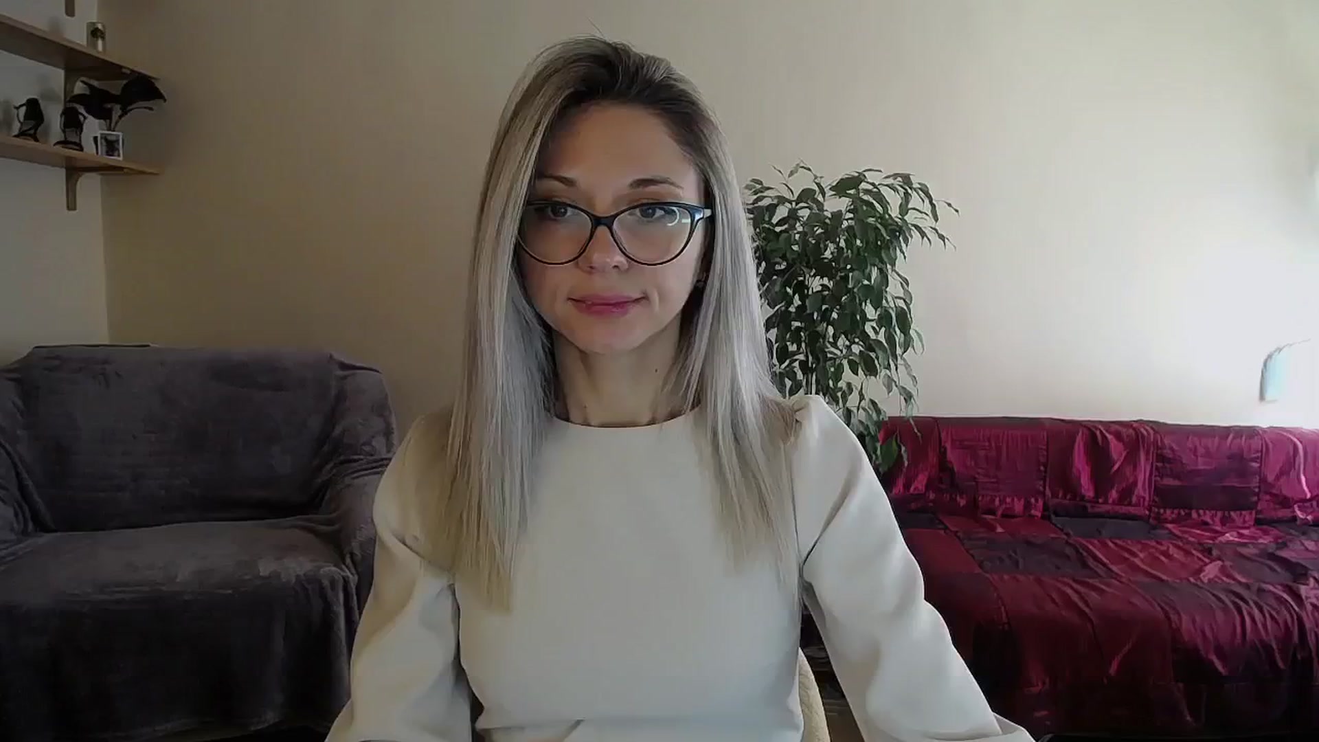 Gallery image thumbnail from Sunshine_alis's myfreecams stream on, 09/22/2024, 12:48 image 2 of 20