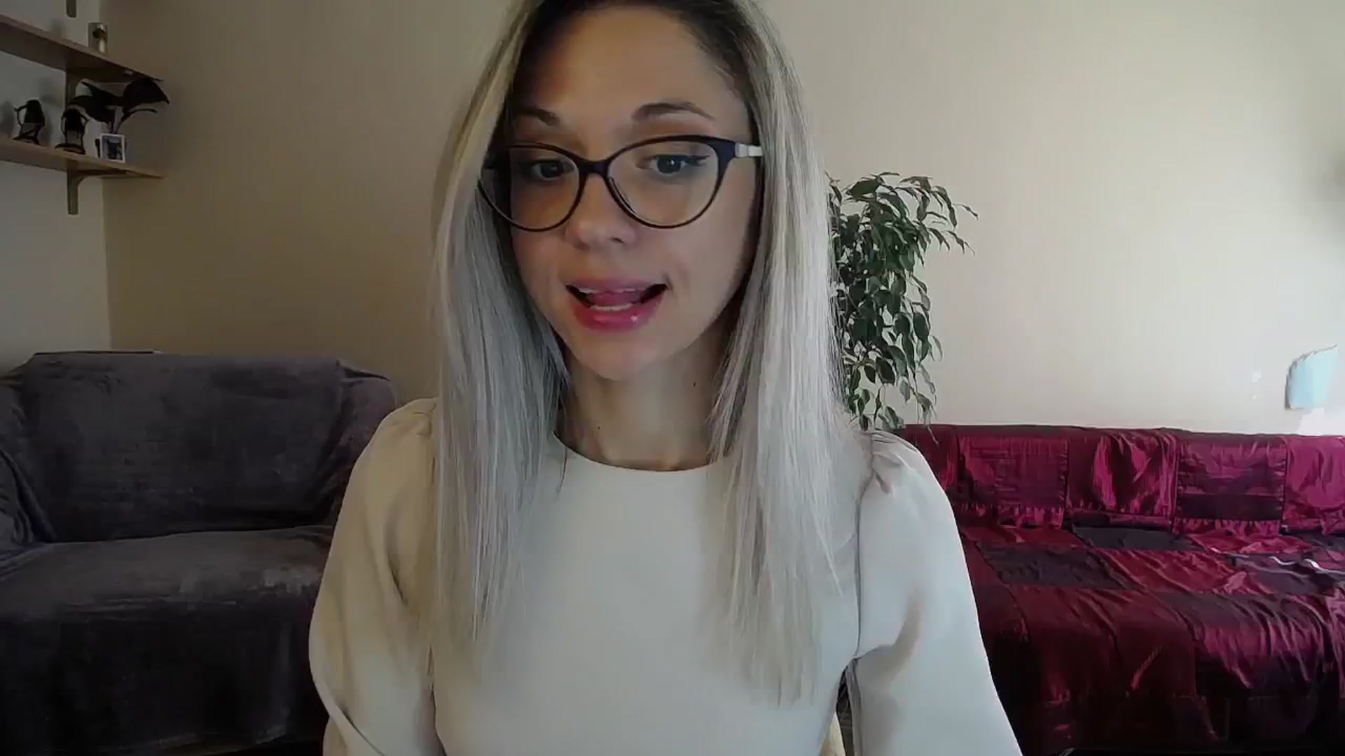Gallery image thumbnail from Sunshine_alis's myfreecams stream on, 09/22/2024, 12:48 image 6 of 20