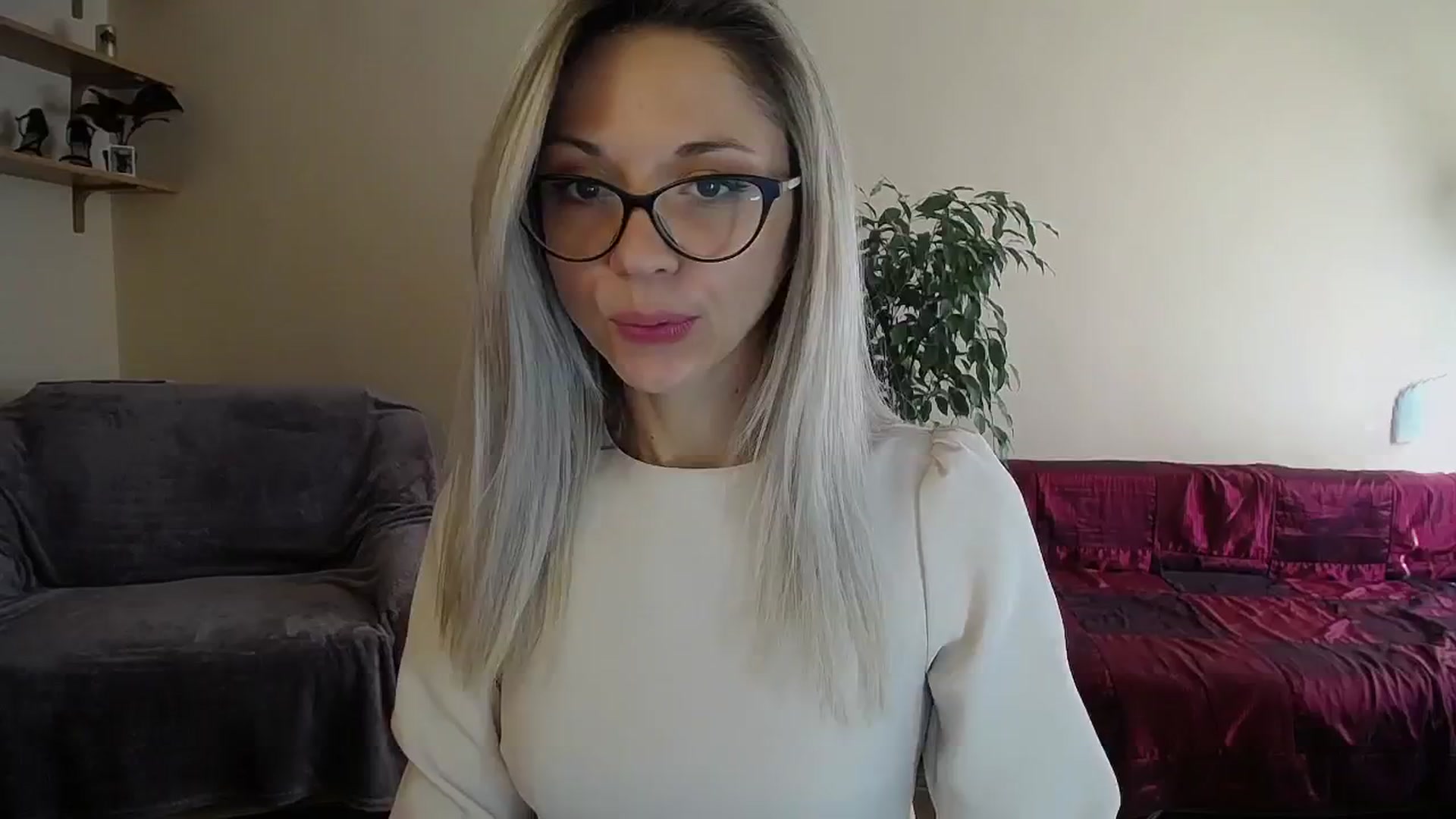 Gallery image thumbnail from Sunshine_alis's myfreecams stream on, 09/22/2024, 12:48 image 5 of 20