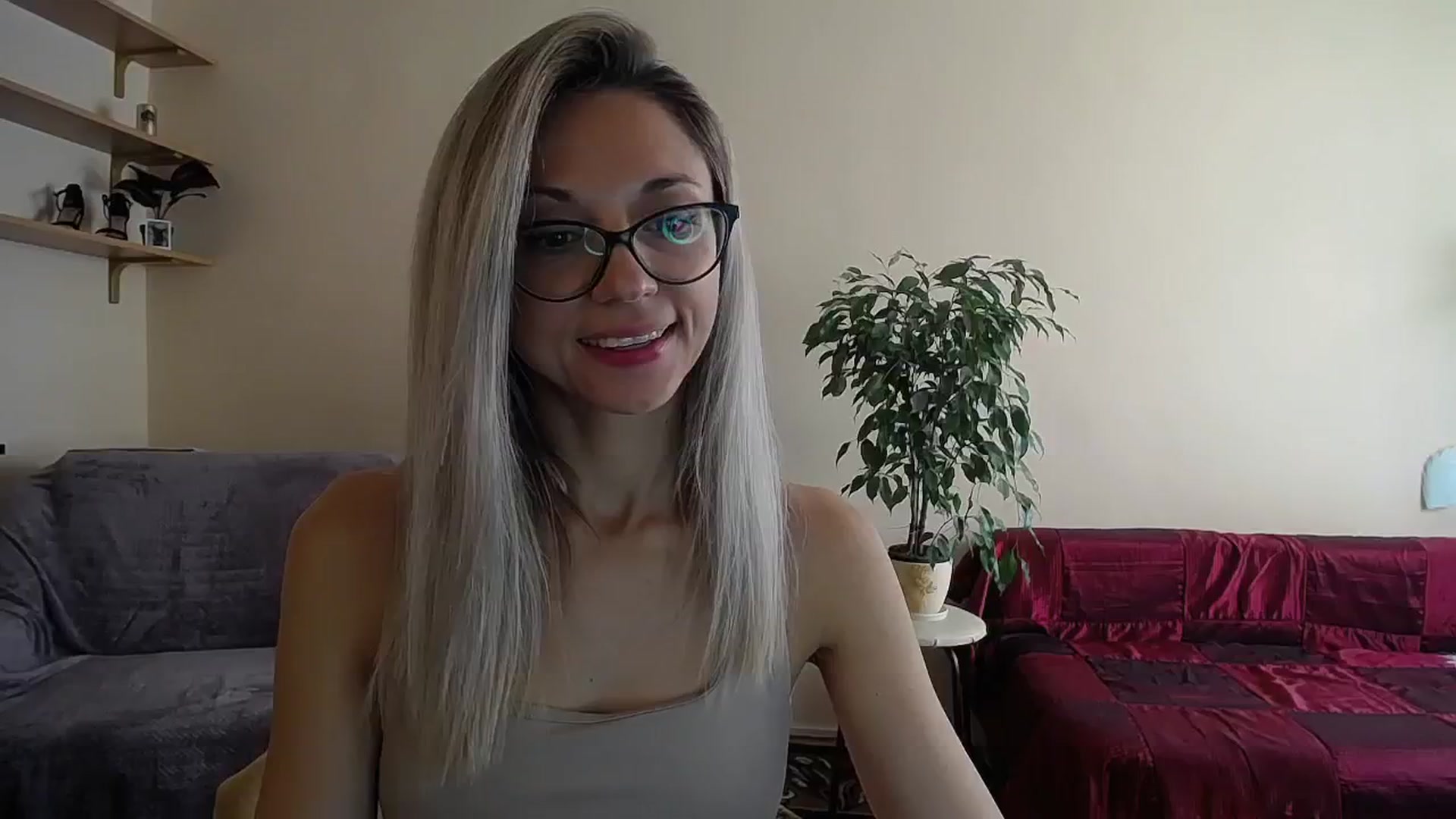 Gallery image thumbnail from Sunshine_alis's myfreecams stream on, 09/23/2024, 13:47 image 10 of 20