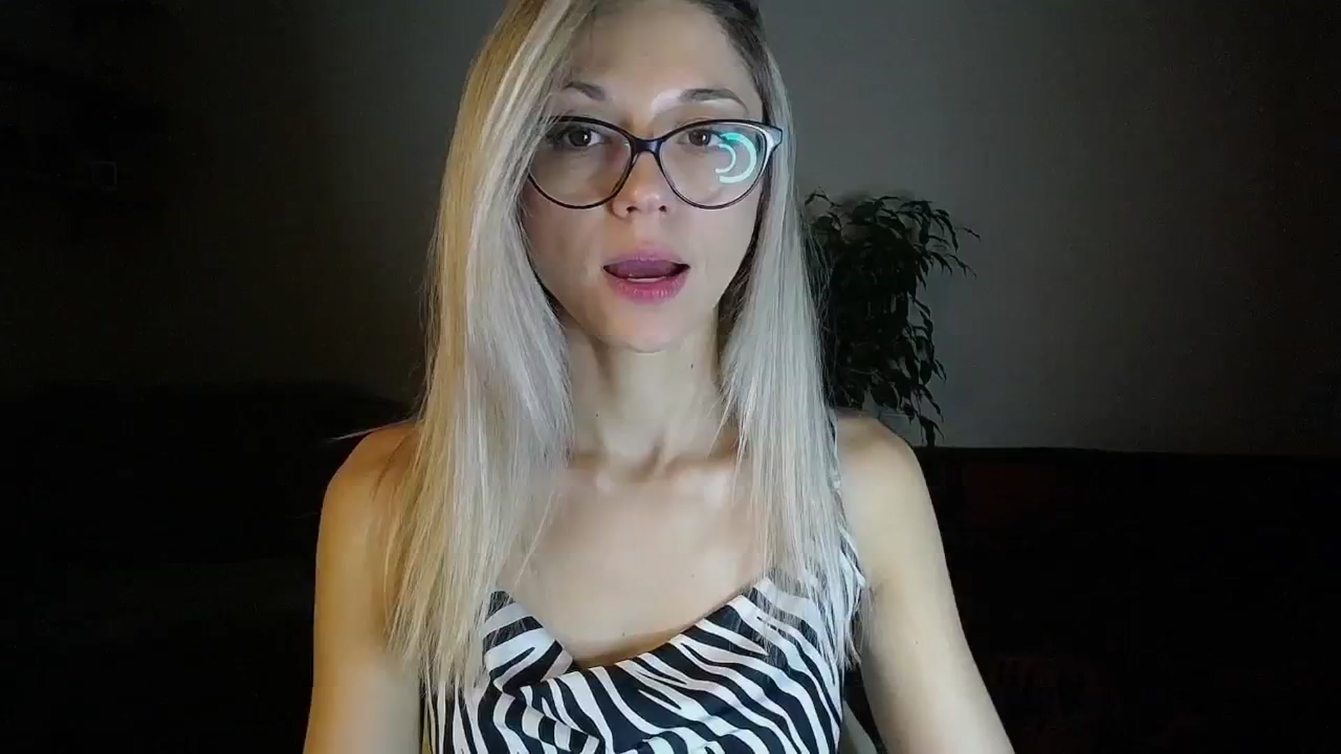 Gallery image thumbnail from Sunshine_alis's myfreecams stream on, 09/25/2024, 16:59 image 10 of 20