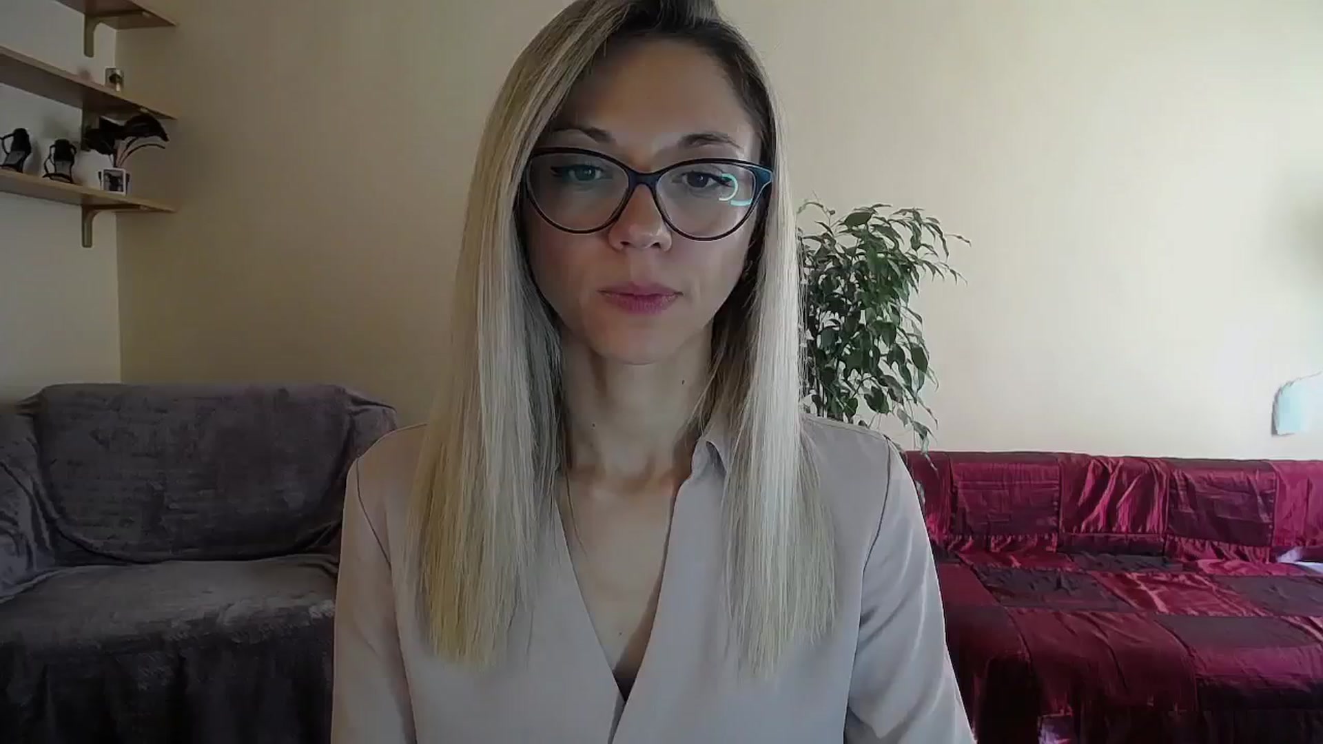 Gallery image thumbnail from Sunshine_alis's myfreecams stream on, 09/28/2024, 13:02 image 9 of 20