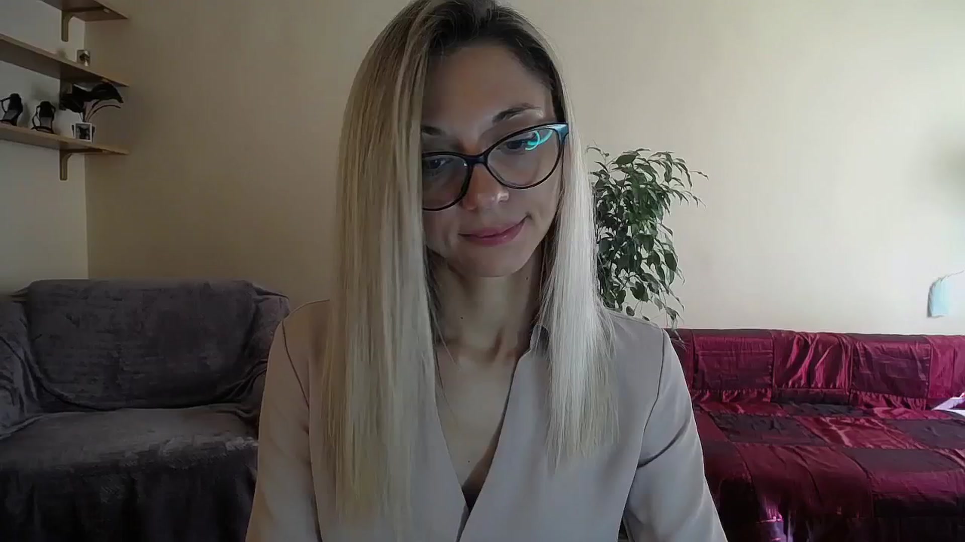 Gallery image thumbnail from Sunshine_alis's myfreecams stream on, 09/28/2024, 13:02 image 3 of 20