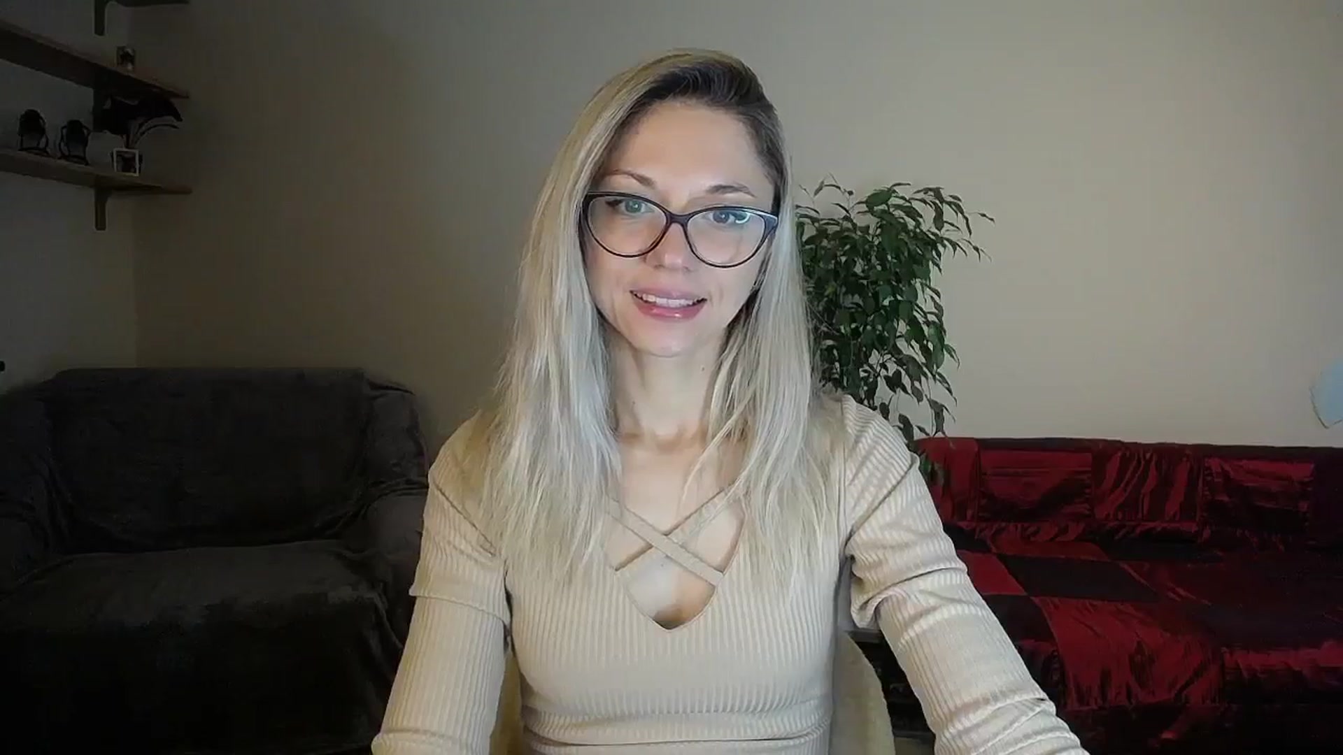 Gallery image thumbnail from Sunshine_alis's myfreecams stream on, 09/29/2024, 13:25 image 6 of 20