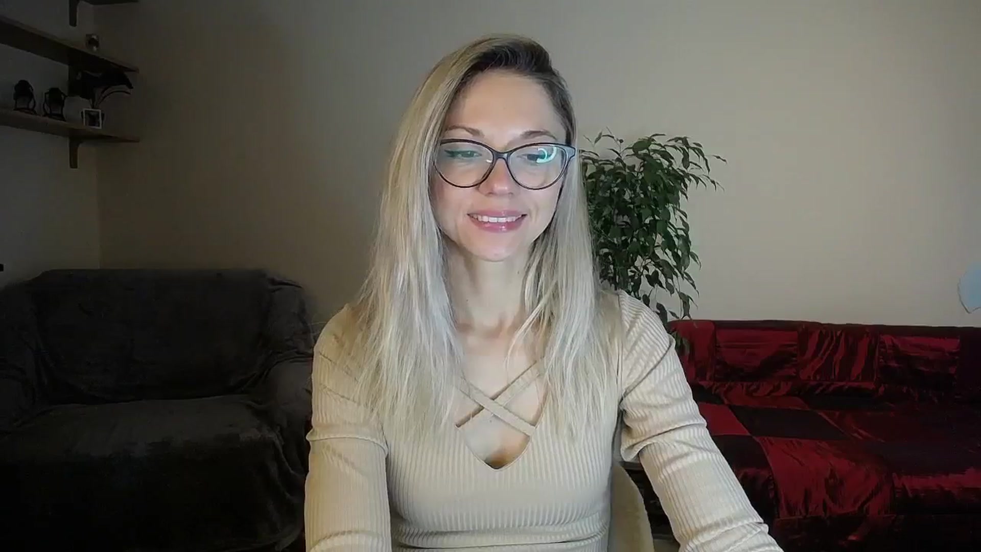 Gallery image thumbnail from Sunshine_alis's myfreecams stream on, 09/29/2024, 13:25 image 3 of 20