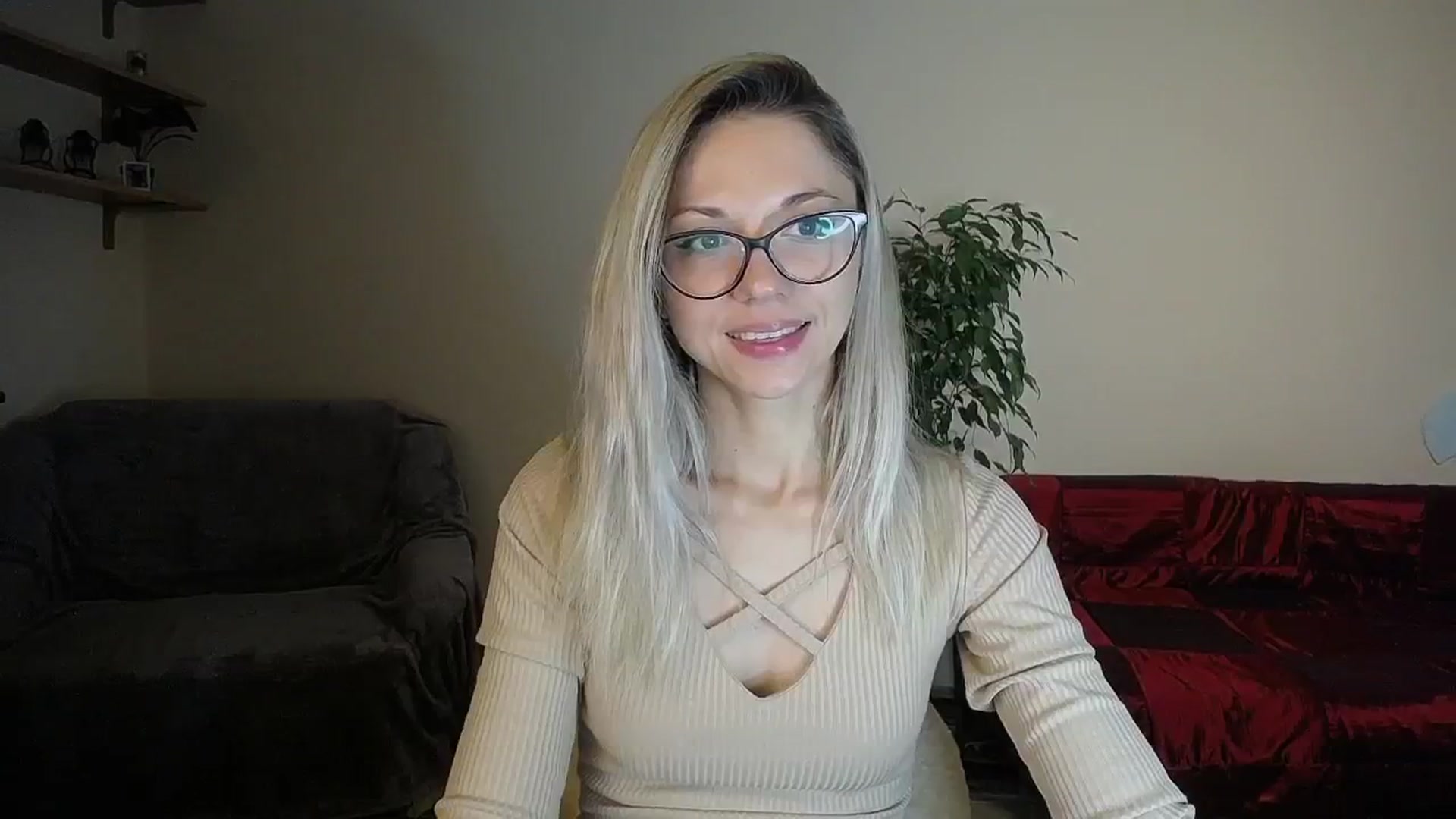 Gallery image thumbnail from Sunshine_alis's myfreecams stream on, 09/29/2024, 13:25 image 14 of 20