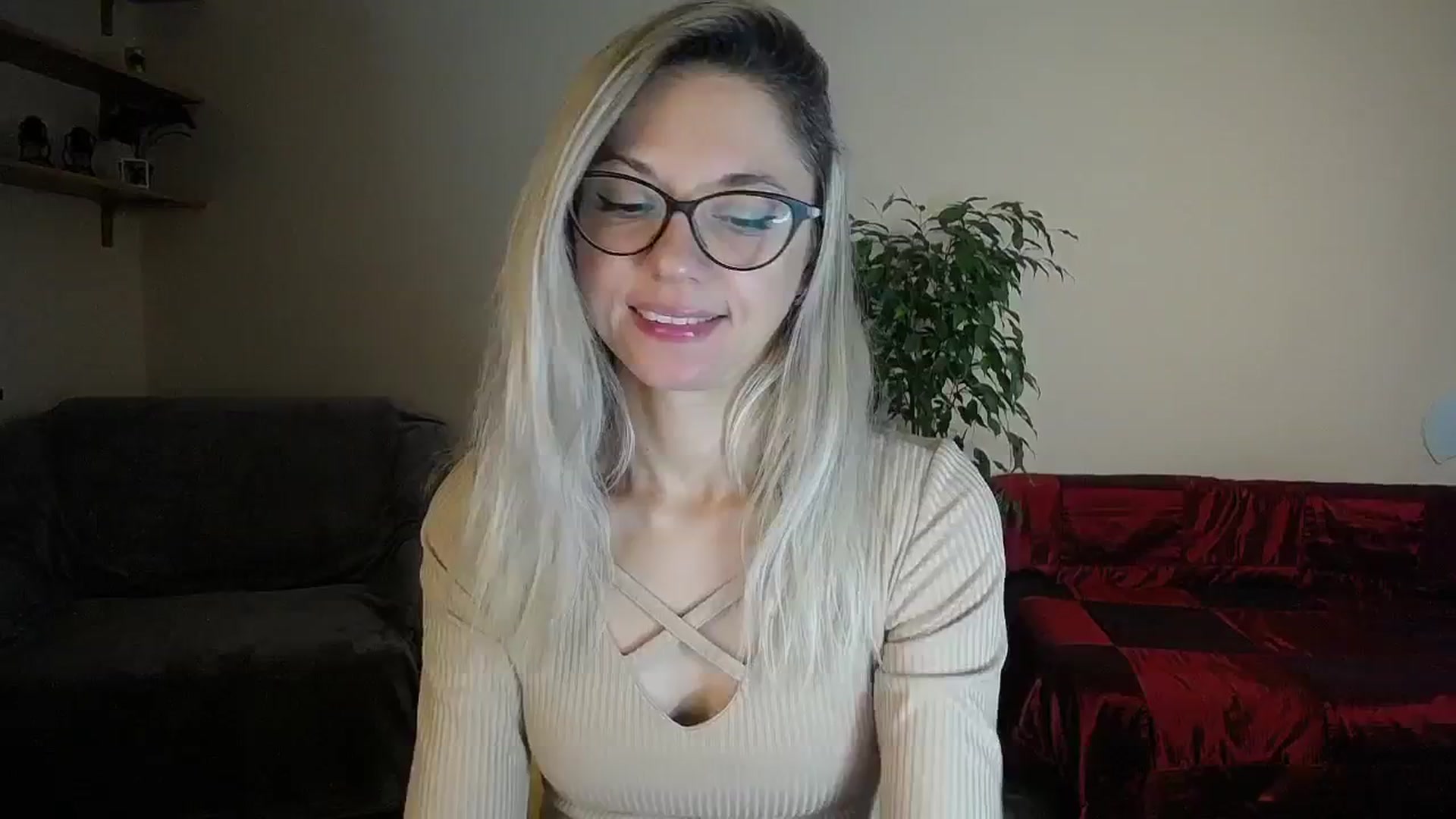 Gallery image thumbnail from Sunshine_alis's myfreecams stream on, 09/29/2024, 14:35 image 3 of 20