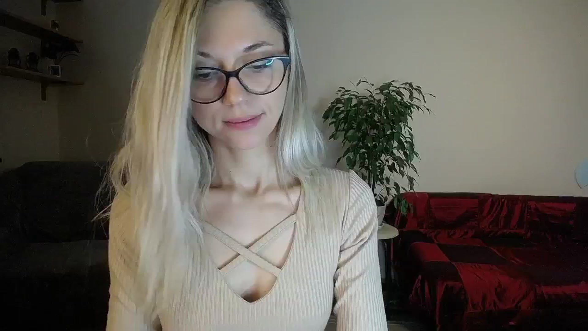 Gallery image thumbnail from Sunshine_alis's myfreecams stream on, 09/29/2024, 14:35 image 8 of 20