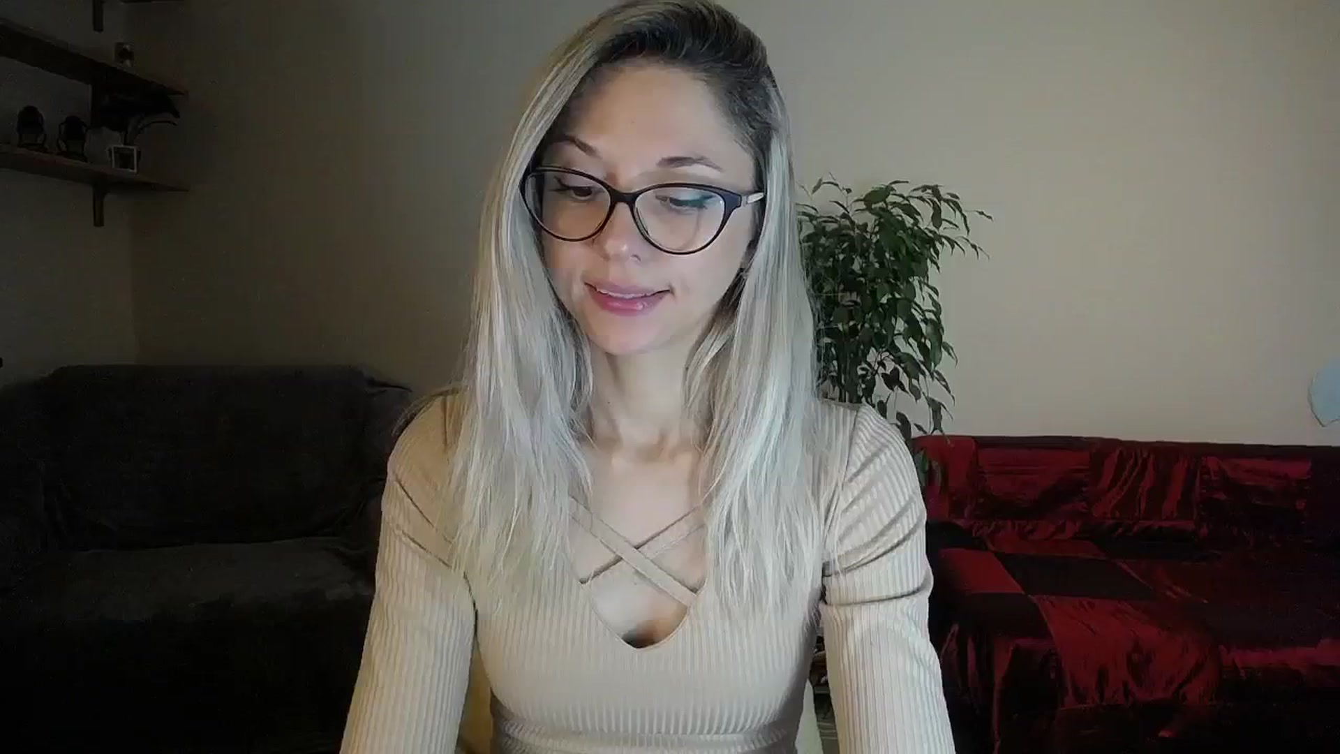 Gallery image thumbnail from Sunshine_alis's myfreecams stream on, 09/29/2024, 14:35 image 1 of 20