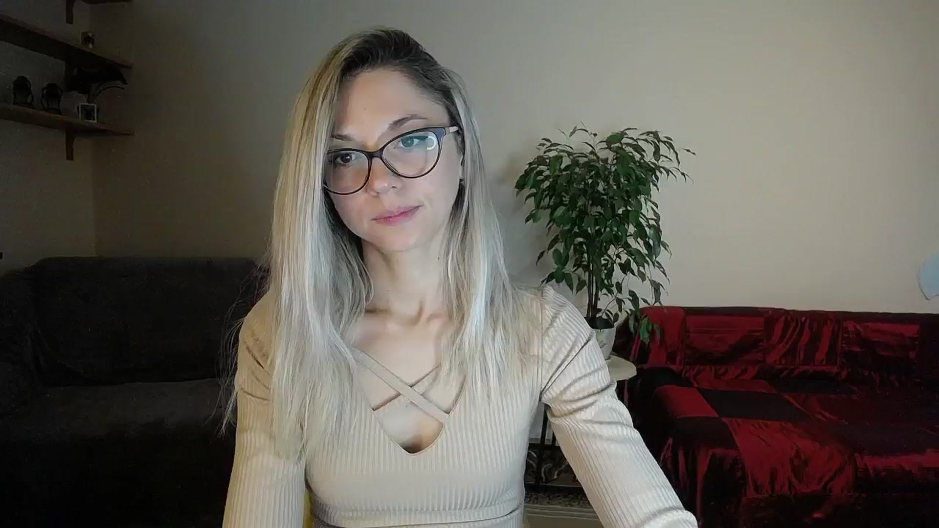 Gallery image thumbnail from Sunshine_alis's myfreecams stream on, 09/29/2024, 14:35 image 10 of 20