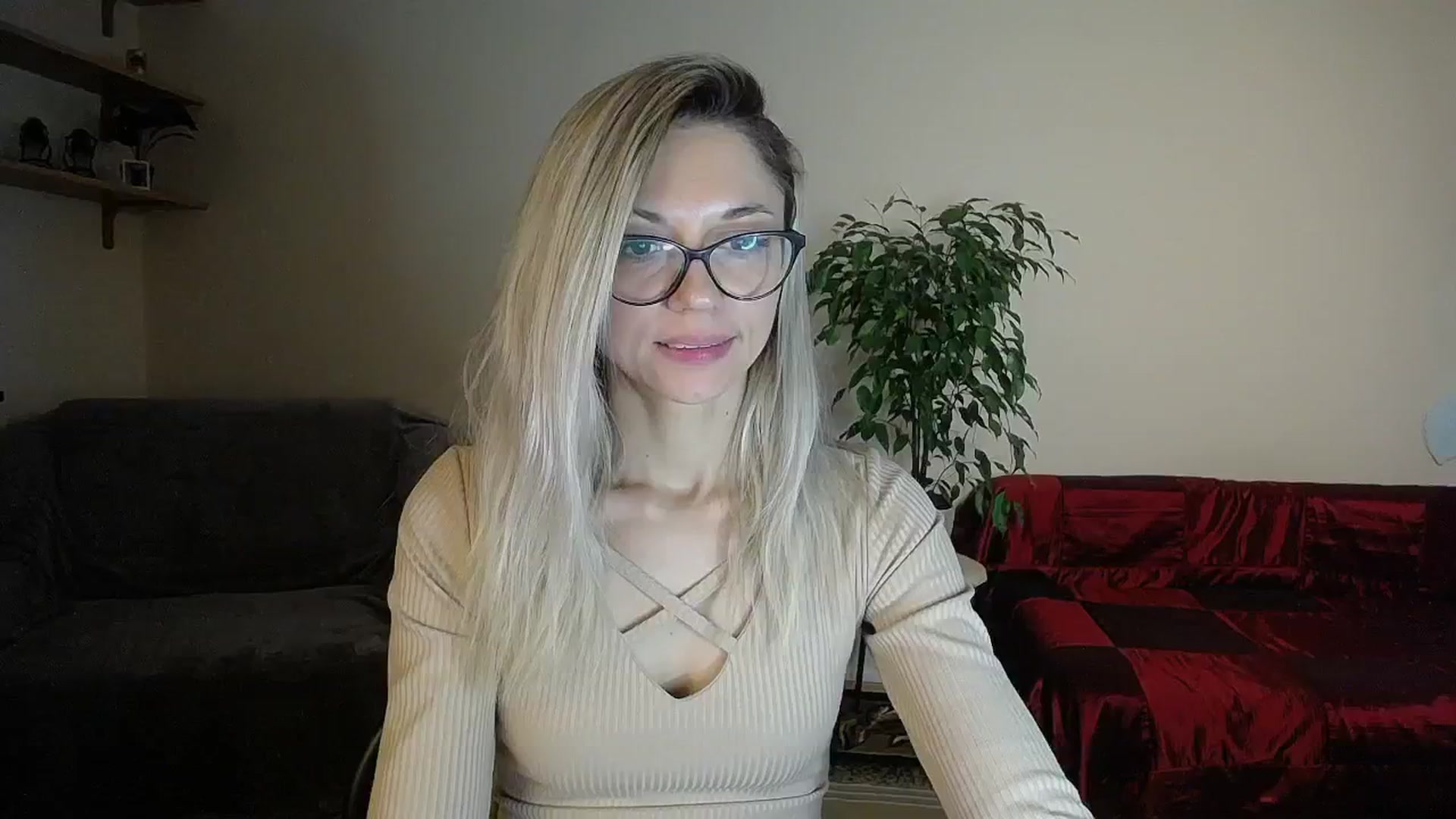 Gallery image thumbnail from Sunshine_alis's myfreecams stream on, 09/29/2024, 14:35 image 17 of 20