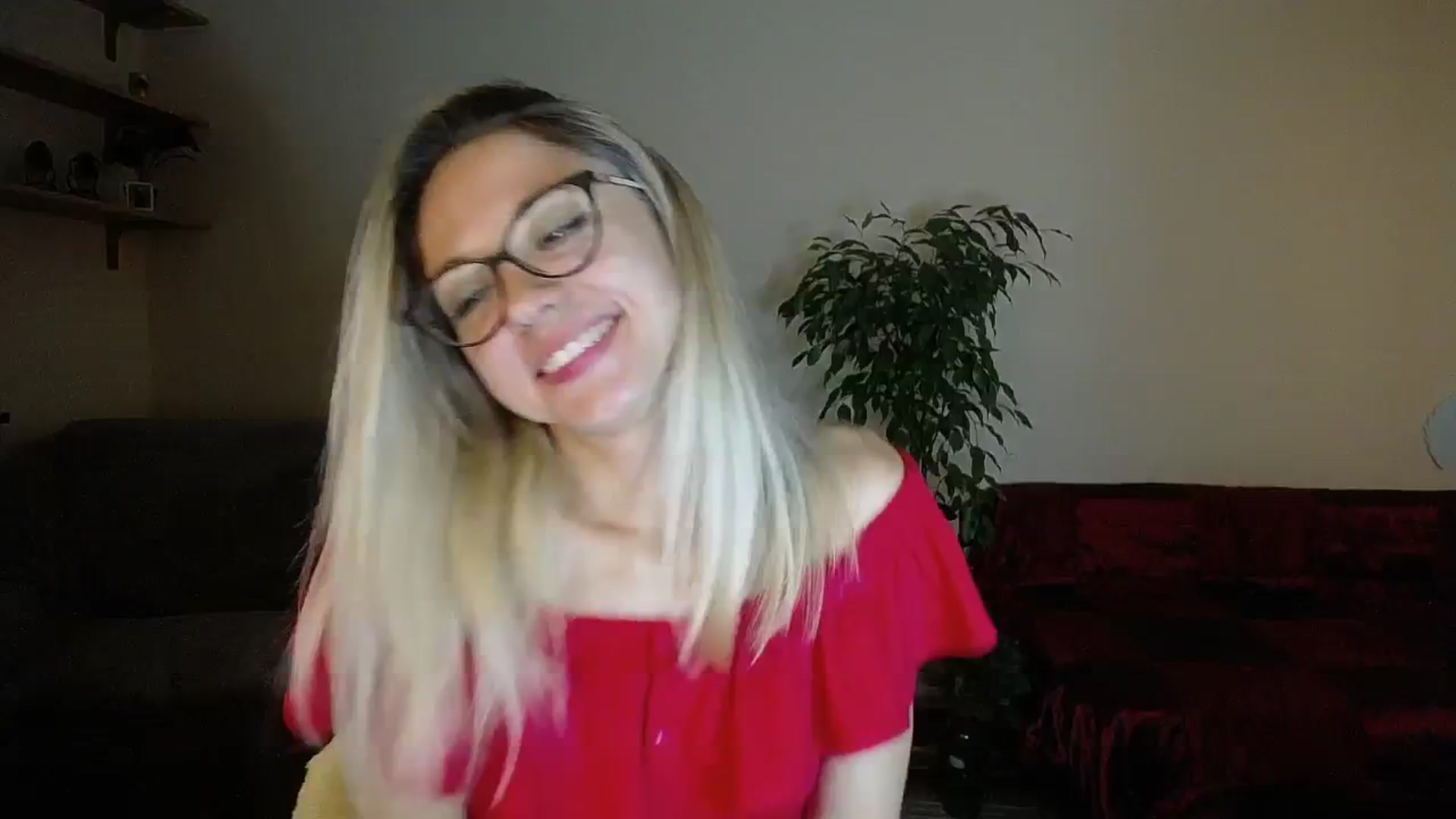 Gallery image thumbnail from Sunshine_alis's myfreecams stream on, 10/05/2024, 17:30 image 19 of 20