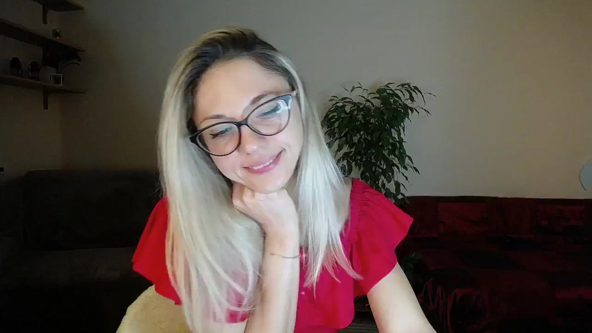 Gallery image thumbnail from Sunshine_alis's myfreecams stream on, 10/05/2024, 17:30 image 12 of 20