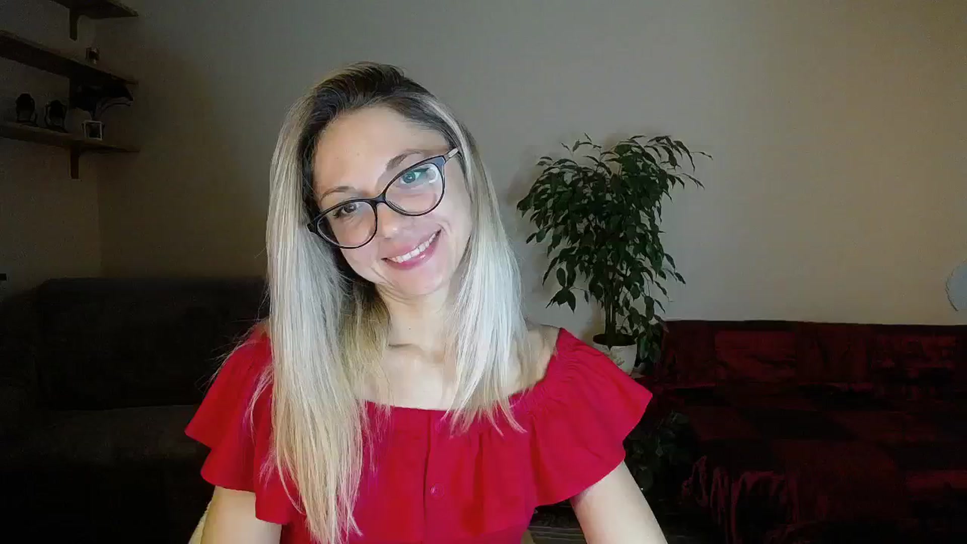 Gallery image thumbnail from Sunshine_alis's myfreecams stream on, 10/05/2024, 17:30 image 6 of 20