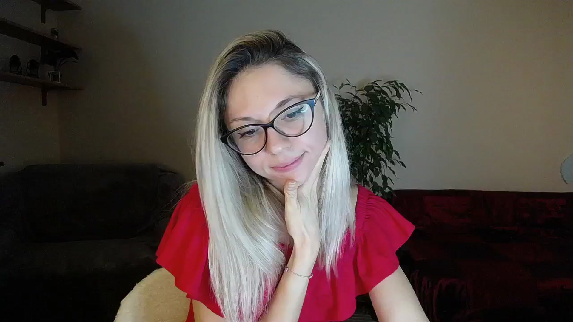 Gallery image thumbnail from Sunshine_alis's myfreecams stream on, 10/05/2024, 17:30 image 16 of 20