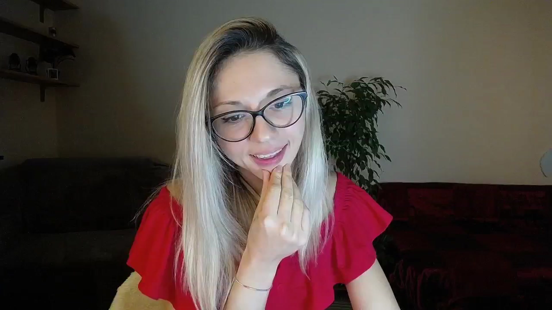Gallery image thumbnail from Sunshine_alis's myfreecams stream on, 10/05/2024, 17:30 image 13 of 20