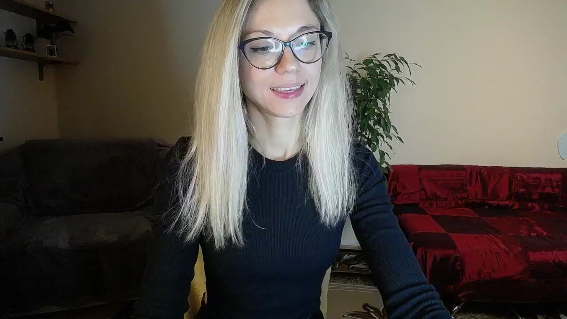 Gallery image thumbnail from Sunshine_alis's myfreecams stream on, 10/06/2024, 17:40 image 4 of 20