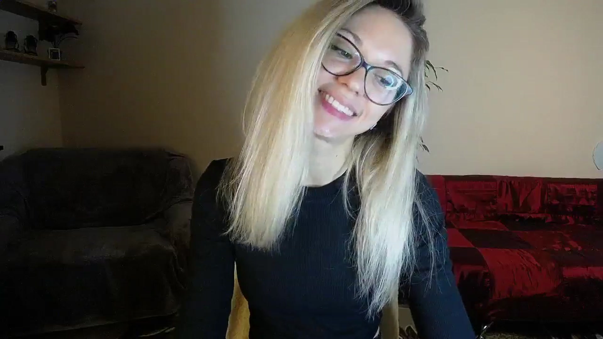 Gallery image thumbnail from Sunshine_alis's myfreecams stream on, 10/06/2024, 17:40 image 18 of 20