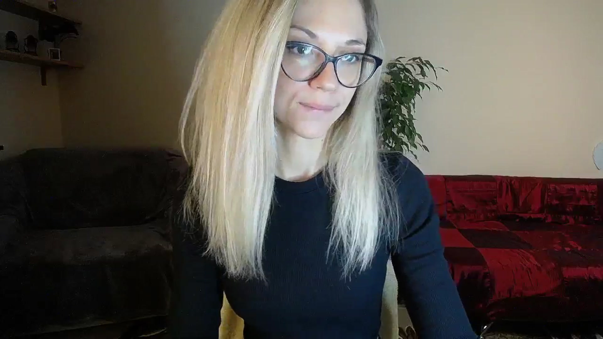 Gallery image thumbnail from Sunshine_alis's myfreecams stream on, 10/06/2024, 17:40 image 15 of 20