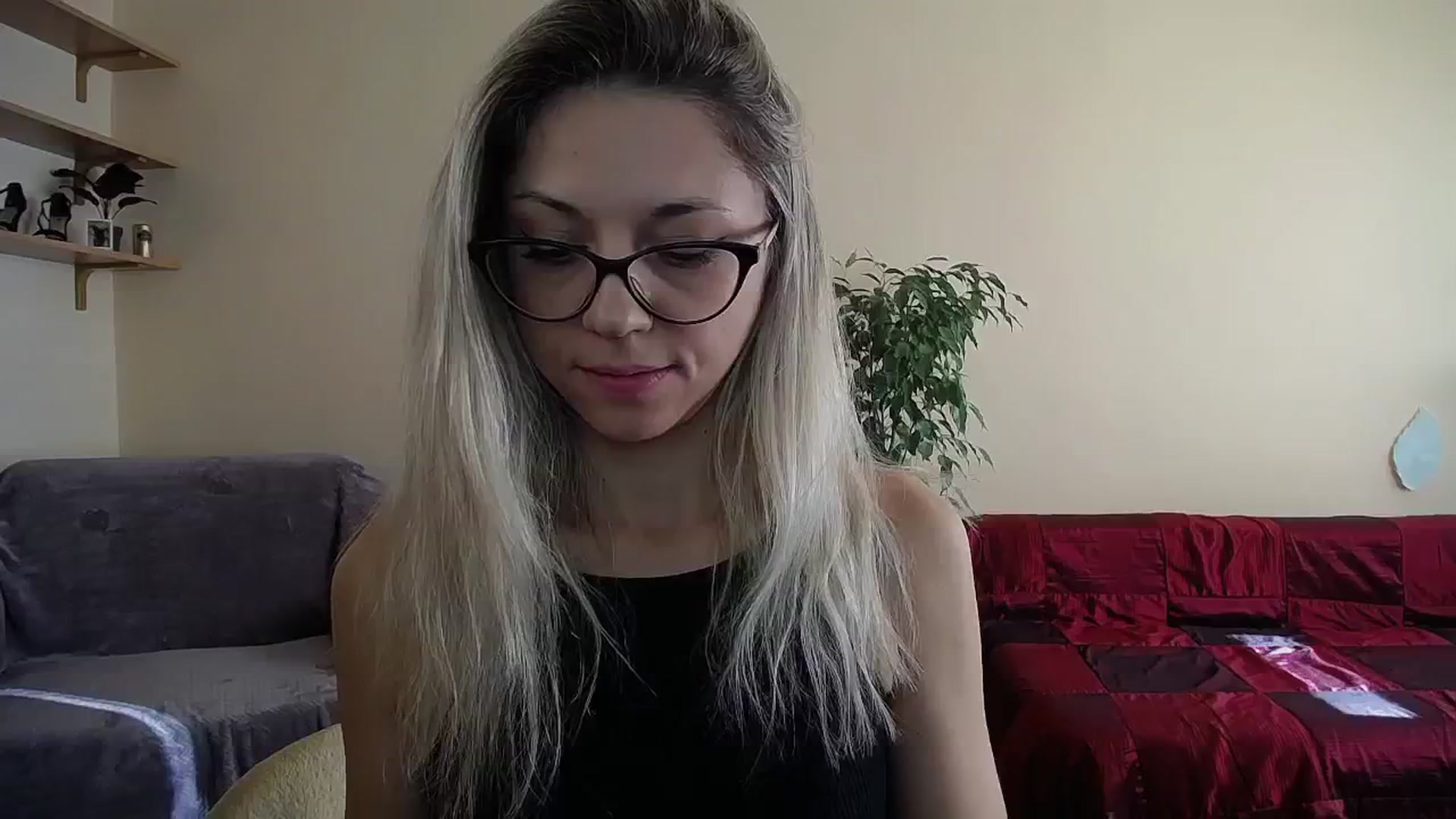 Gallery image thumbnail from Sunshine_alis's myfreecams stream on, 10/08/2024, 13:57 image 4 of 20