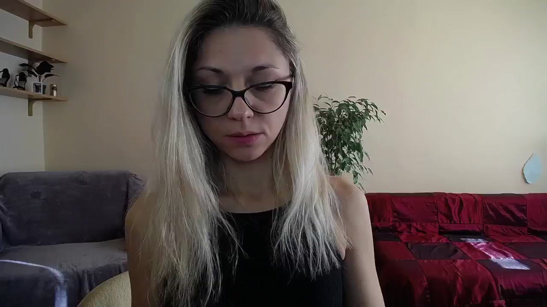 Gallery image thumbnail from Sunshine_alis's myfreecams stream on, 10/08/2024, 13:57 image 6 of 20