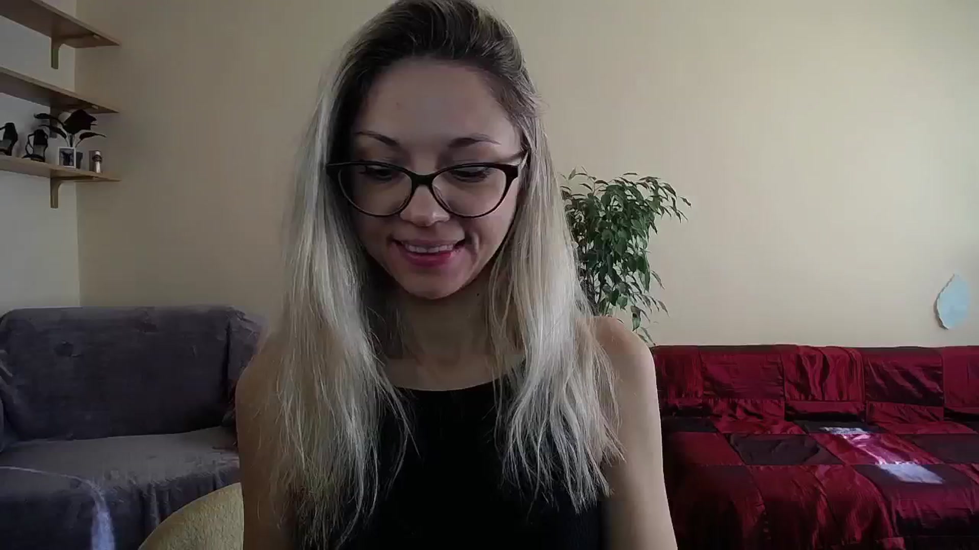 Gallery image thumbnail from Sunshine_alis's myfreecams stream on, 10/08/2024, 13:57 image 7 of 20