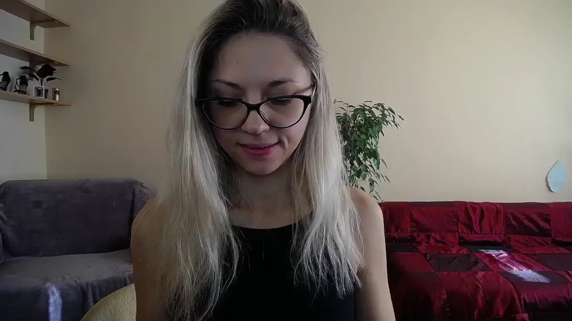 Gallery image thumbnail from Sunshine_alis's myfreecams stream on, 10/08/2024, 13:57 image 8 of 20