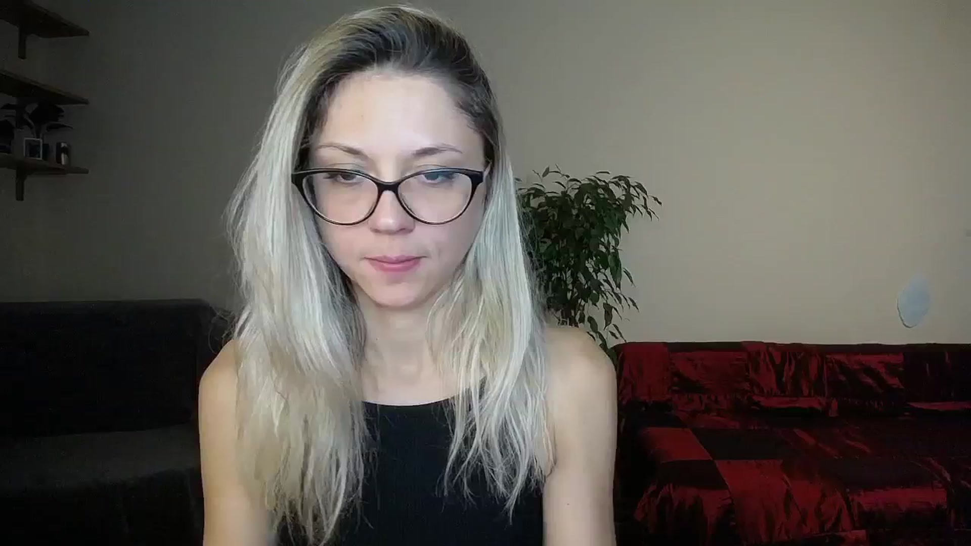 Gallery image thumbnail from Sunshine_alis's myfreecams stream on, 10/08/2024, 16:45 image 3 of 20