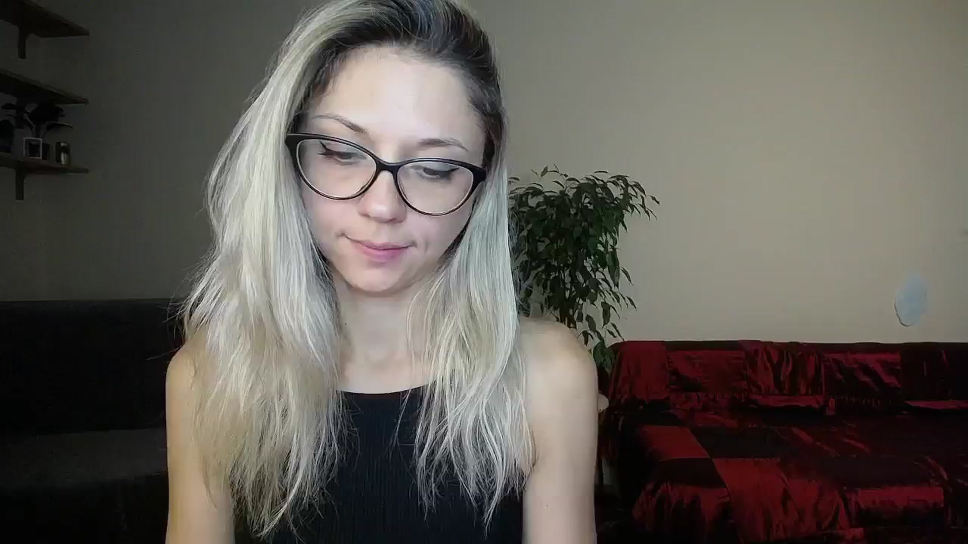 Gallery image thumbnail from Sunshine_alis's myfreecams stream on, 10/08/2024, 16:45 image 5 of 20