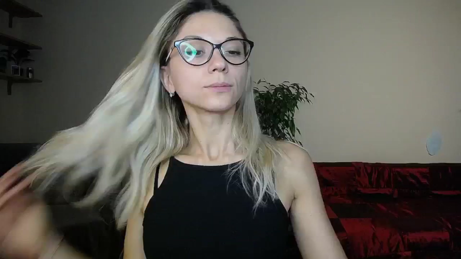 Gallery image thumbnail from Sunshine_alis's myfreecams stream on, 10/08/2024, 16:45 image 11 of 20