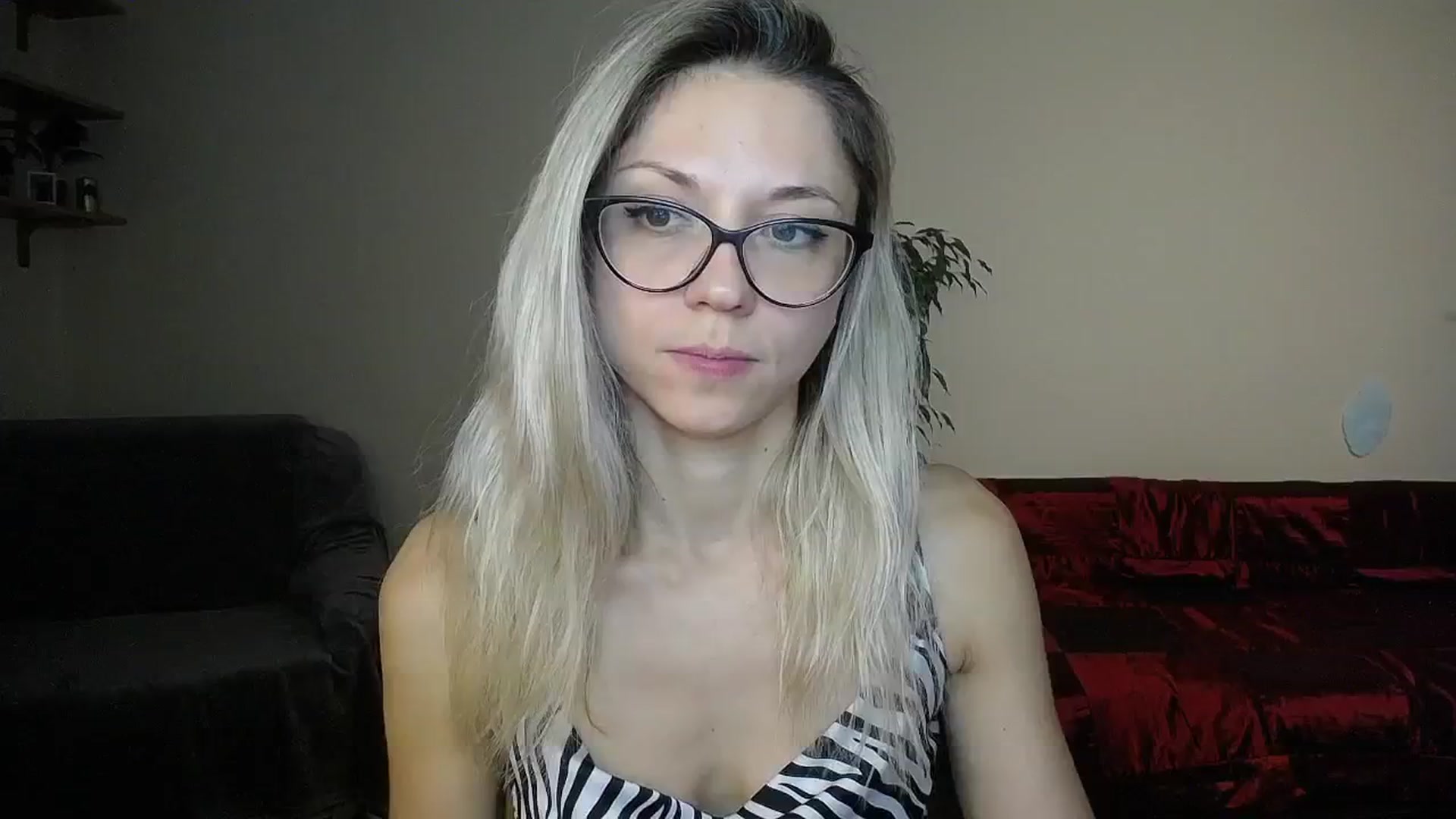Gallery image thumbnail from Sunshine_alis's myfreecams stream on, 10/08/2024, 17:29 image 19 of 20