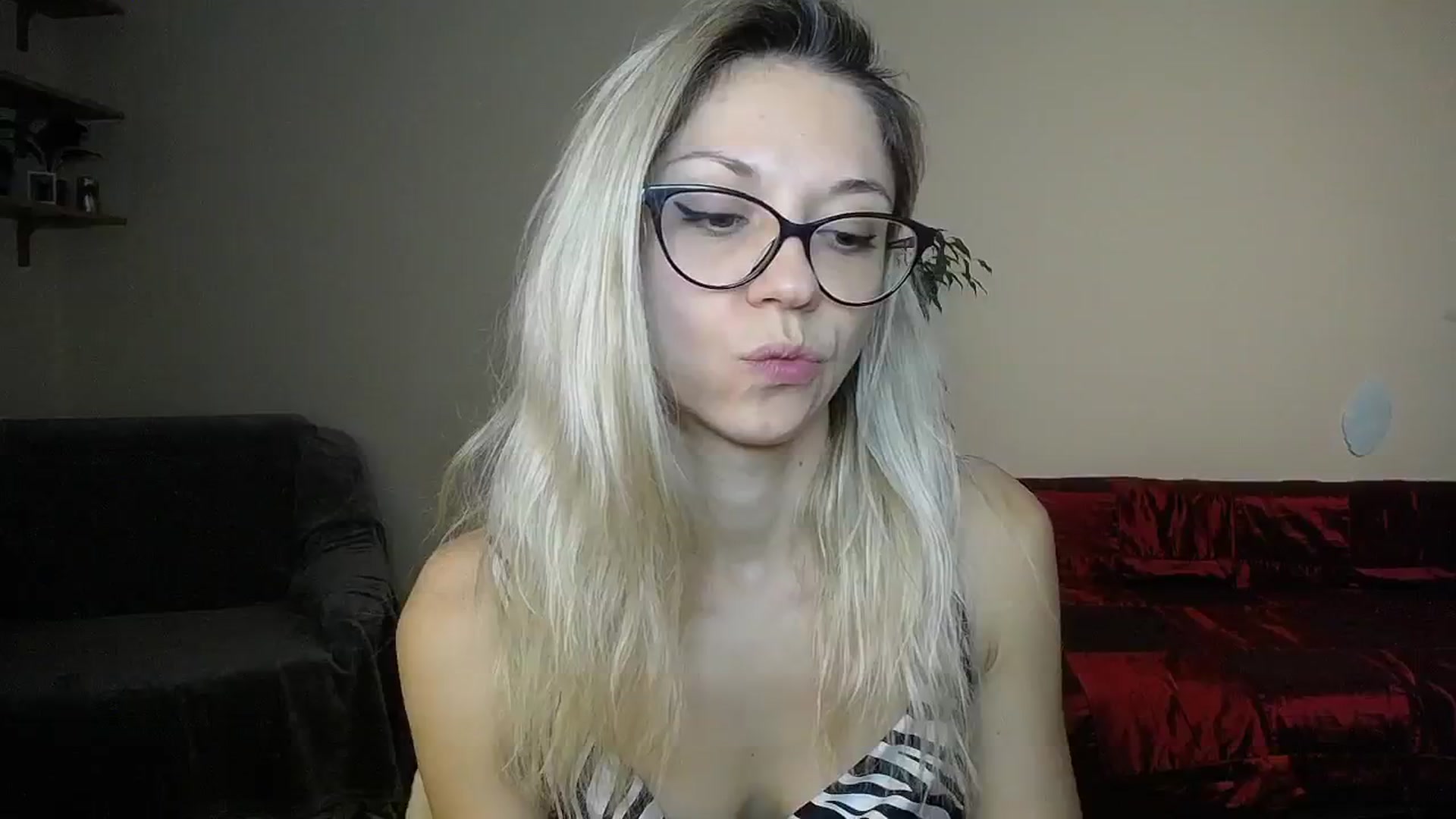 Gallery image thumbnail from Sunshine_alis's myfreecams stream on, 10/08/2024, 17:29 image 10 of 20
