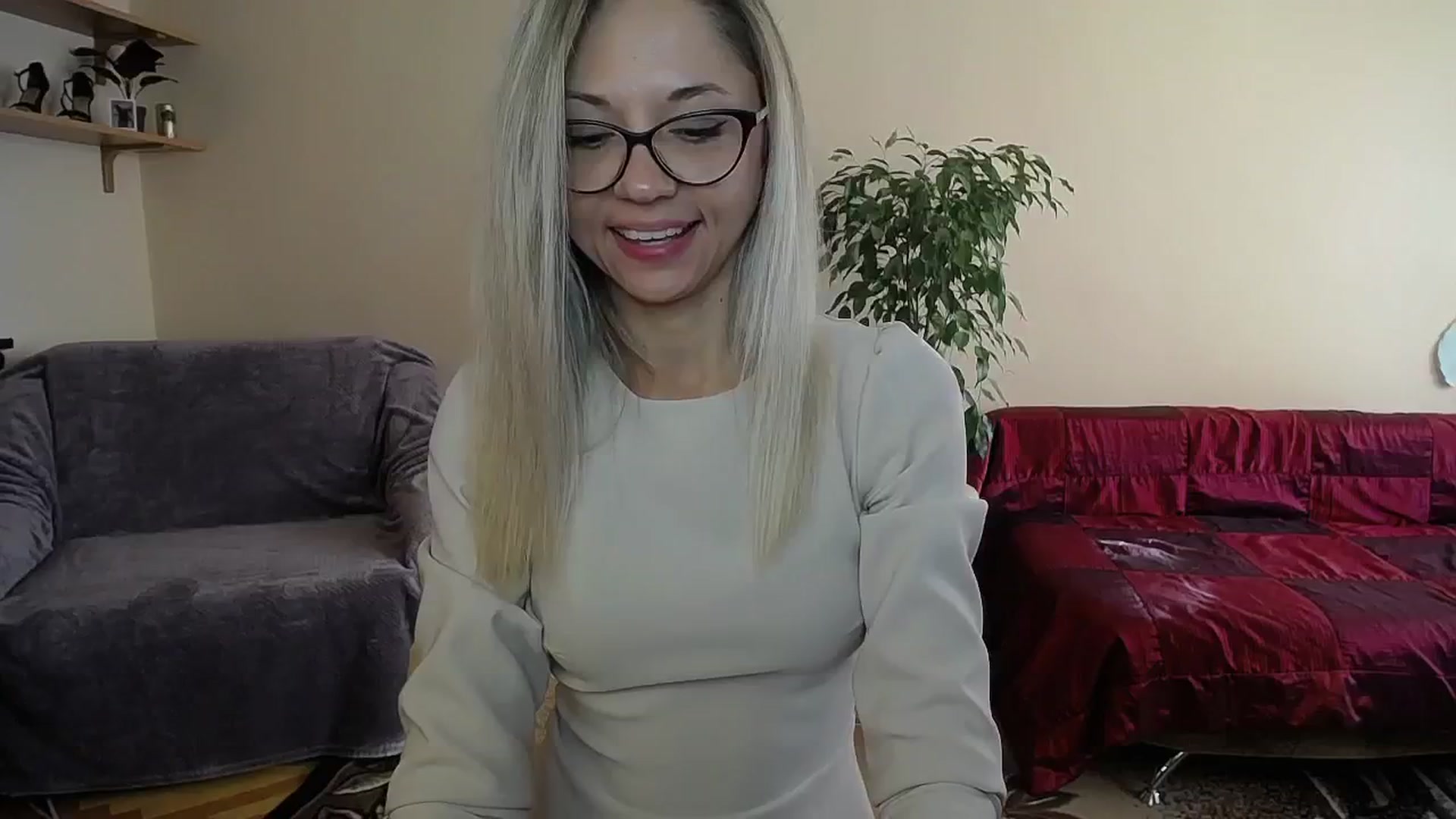 Gallery image thumbnail from Sunshine_alis's myfreecams stream on, 10/09/2024, 14:18 image 16 of 20