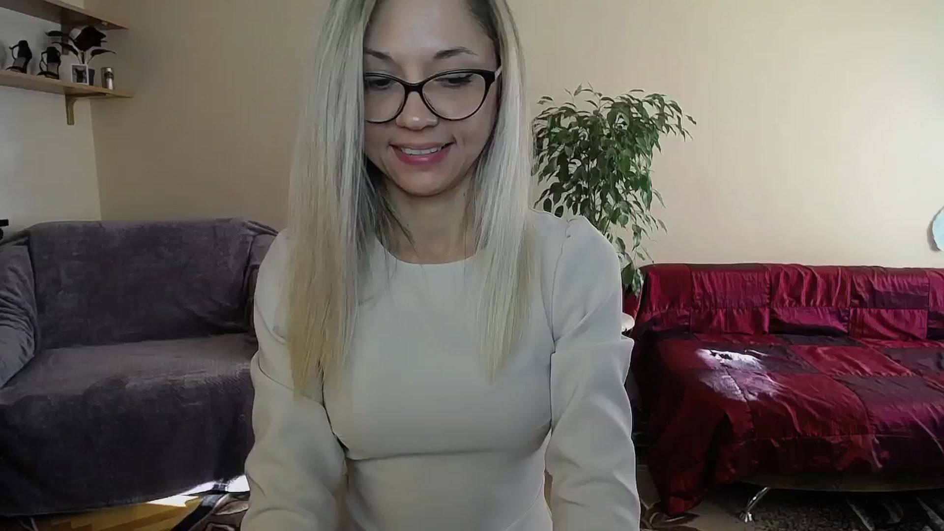 Gallery image thumbnail from Sunshine_alis's myfreecams stream on, 10/09/2024, 14:18 image 18 of 20