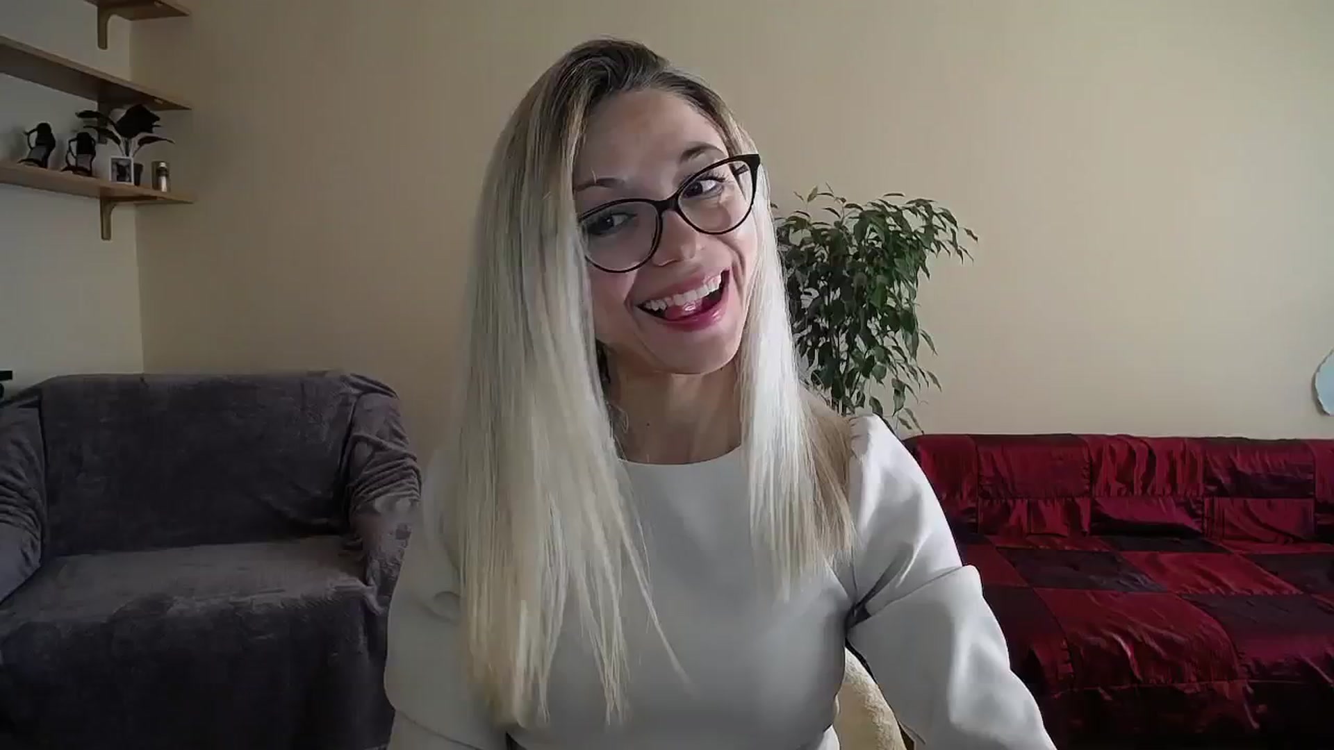 Gallery image thumbnail from Sunshine_alis's myfreecams stream on, 10/09/2024, 14:18 image 7 of 20