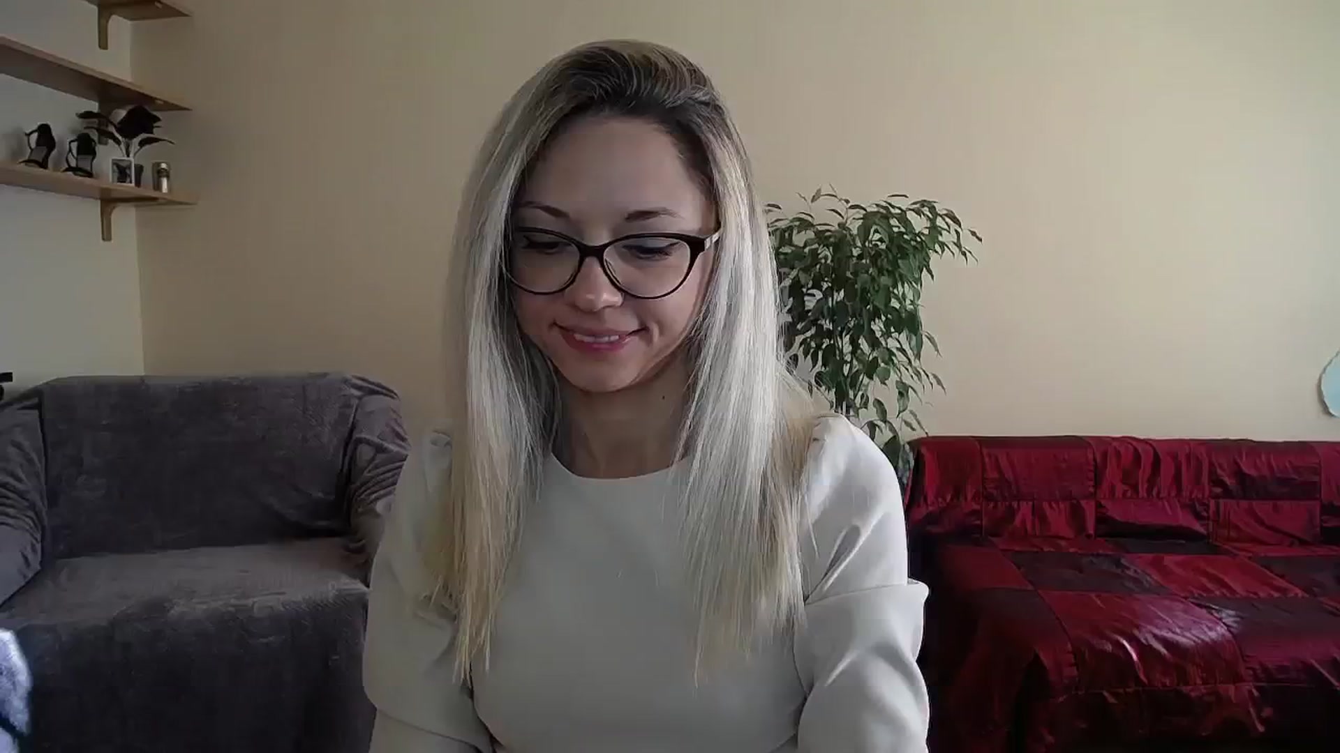 Gallery image thumbnail from Sunshine_alis's myfreecams stream on, 10/09/2024, 14:18 image 5 of 20