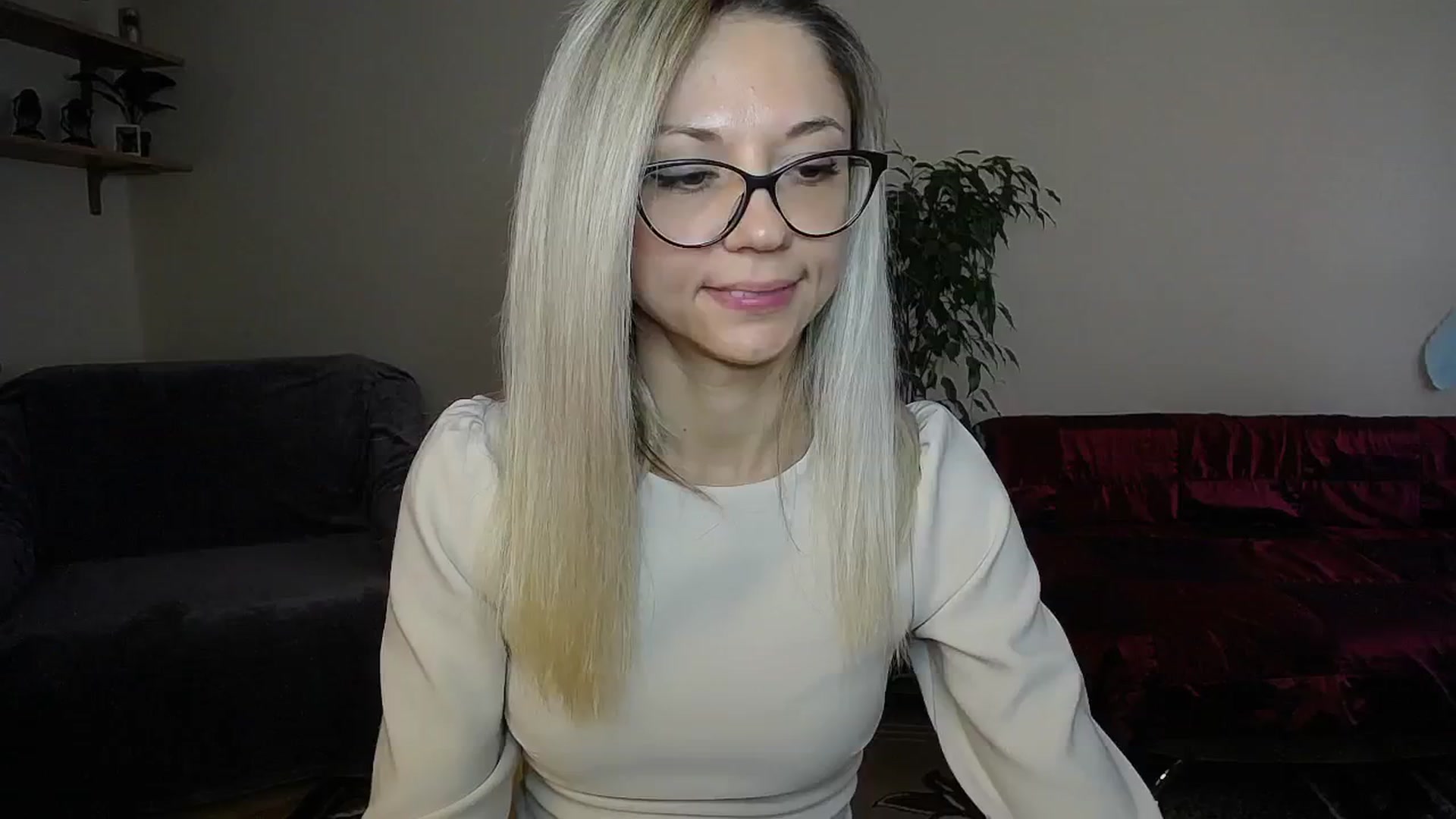 Gallery image thumbnail from Sunshine_alis's myfreecams stream on, 10/09/2024, 15:48 image 9 of 20