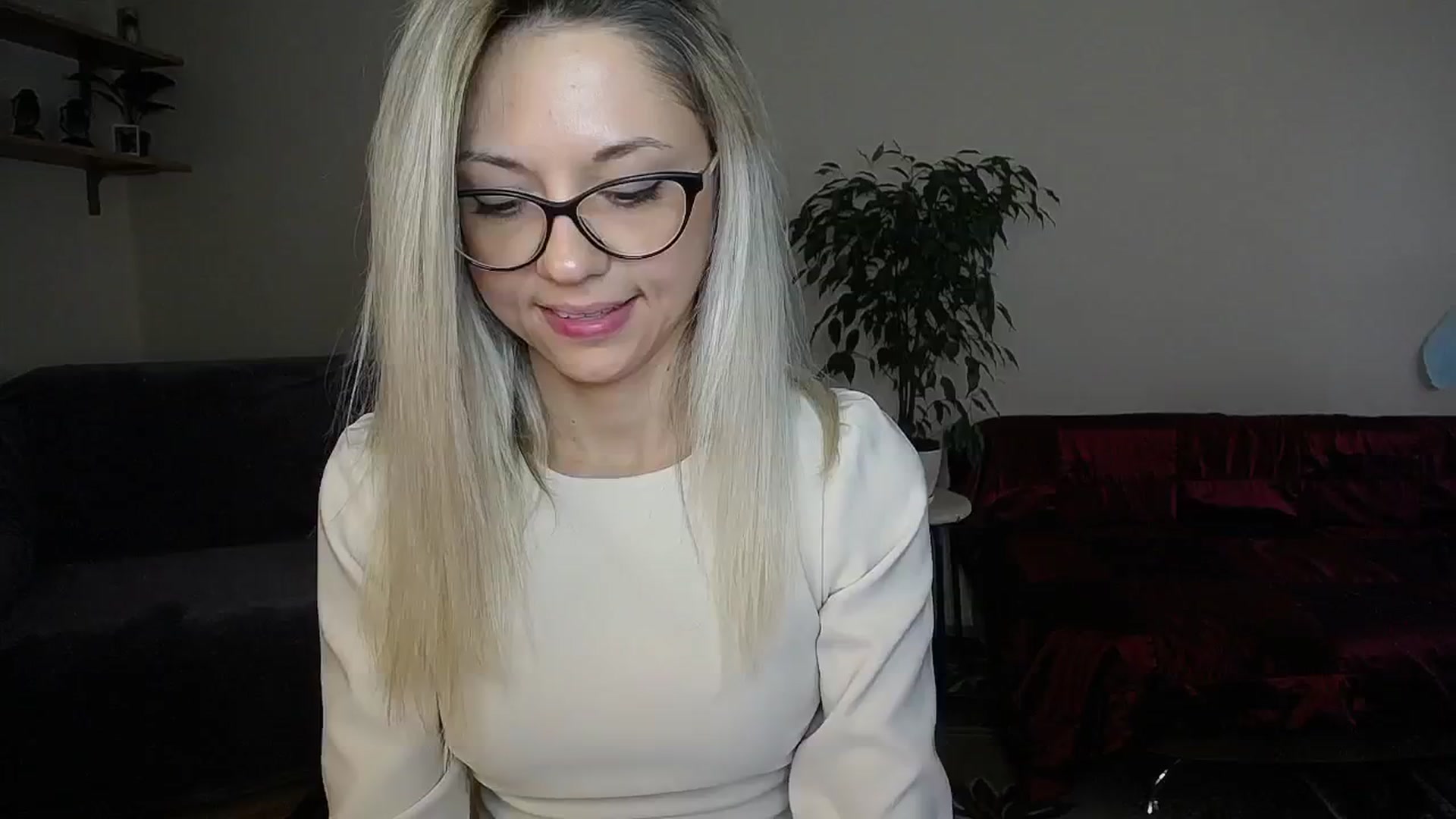 Gallery image thumbnail from Sunshine_alis's myfreecams stream on, 10/09/2024, 15:48 image 11 of 20