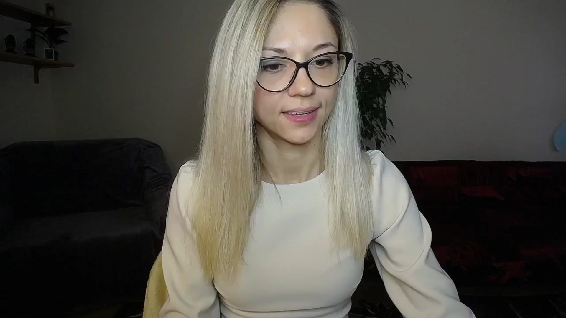 Gallery image thumbnail from Sunshine_alis's myfreecams stream on, 10/09/2024, 15:48 image 15 of 20