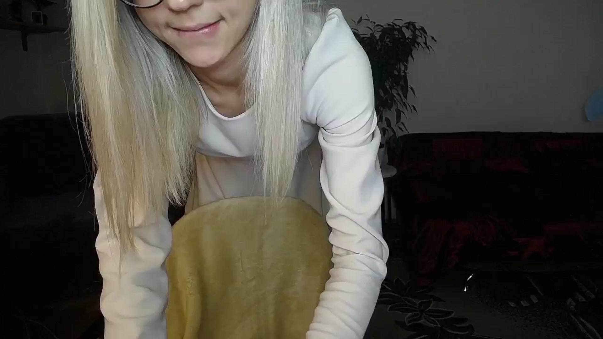 Gallery image thumbnail from Sunshine_alis's myfreecams stream on, 10/09/2024, 15:48 image 16 of 20