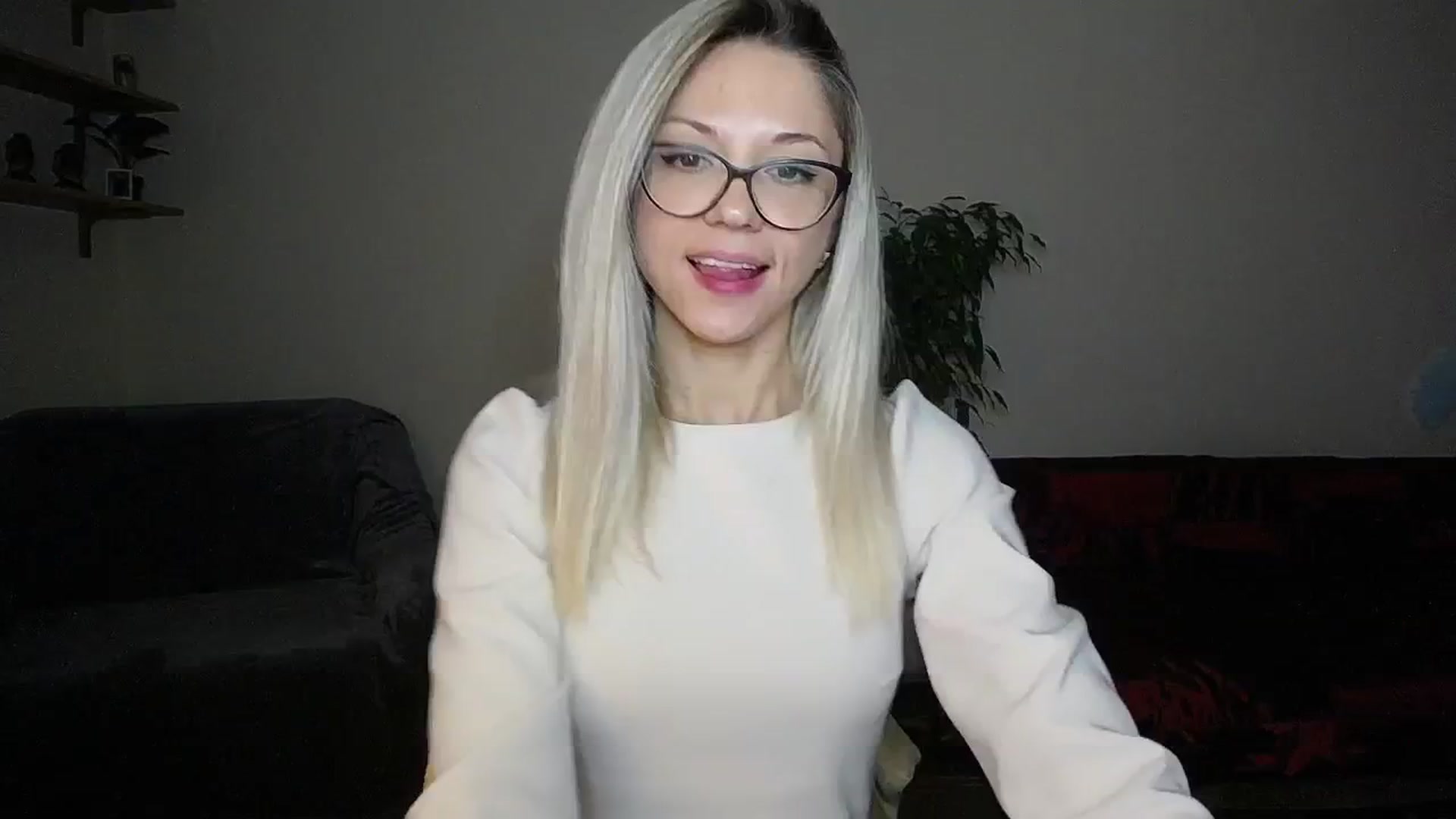 Gallery image thumbnail from Sunshine_alis's myfreecams stream on, 10/09/2024, 16:30 image 18 of 20