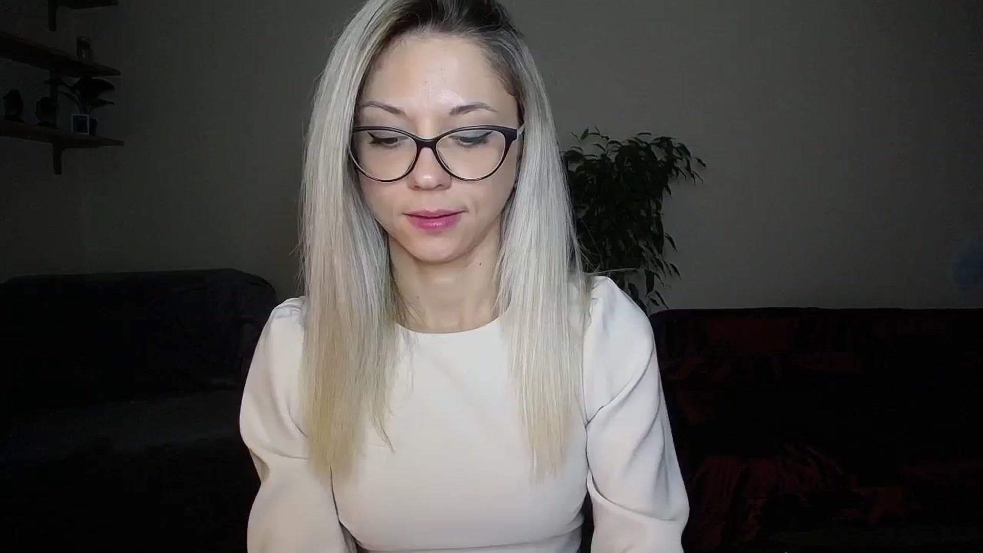 Gallery image thumbnail from Sunshine_alis's myfreecams stream on, 10/09/2024, 16:30 image 1 of 20