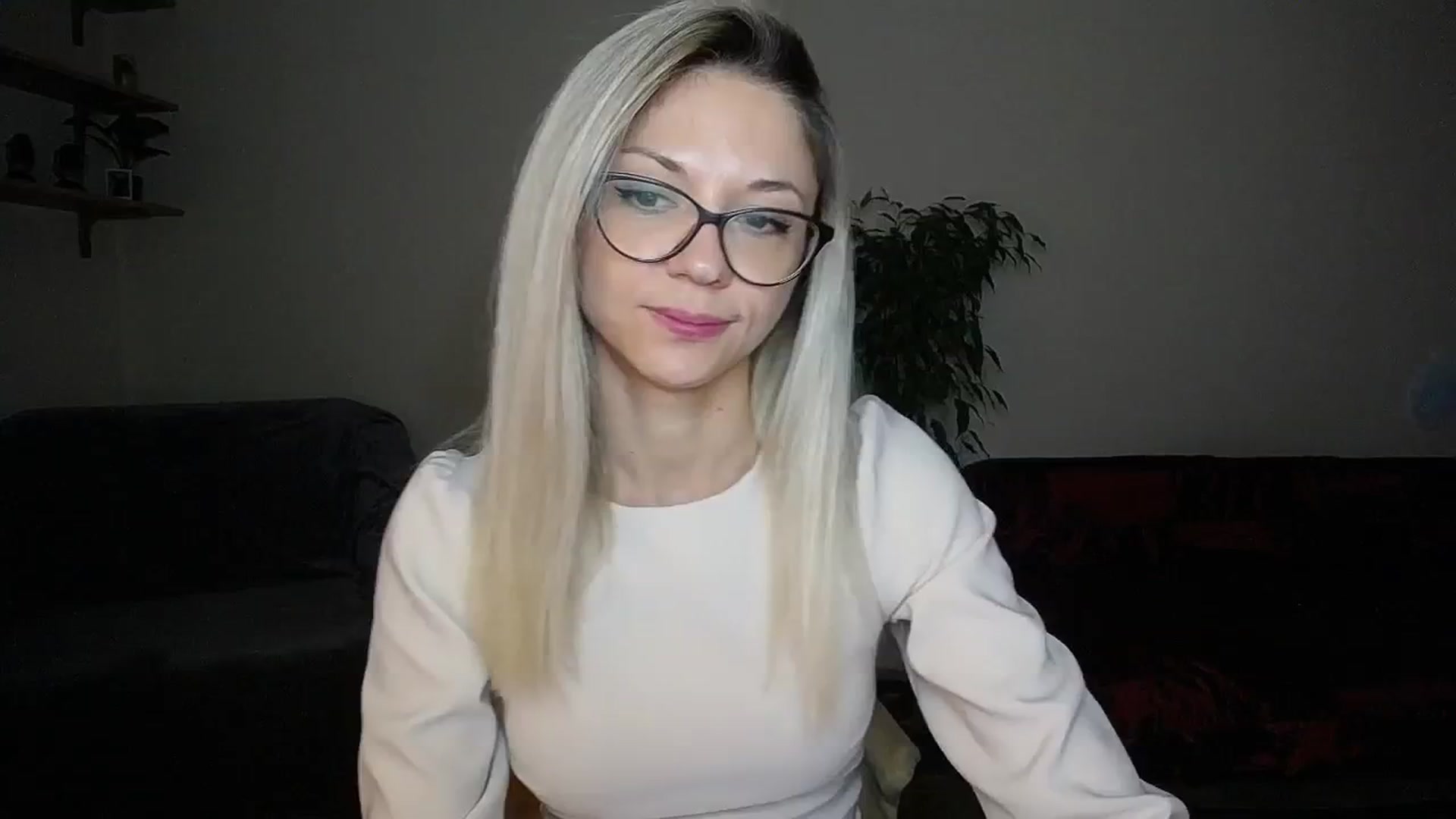 Gallery image thumbnail from Sunshine_alis's myfreecams stream on, 10/09/2024, 16:30 image 11 of 20