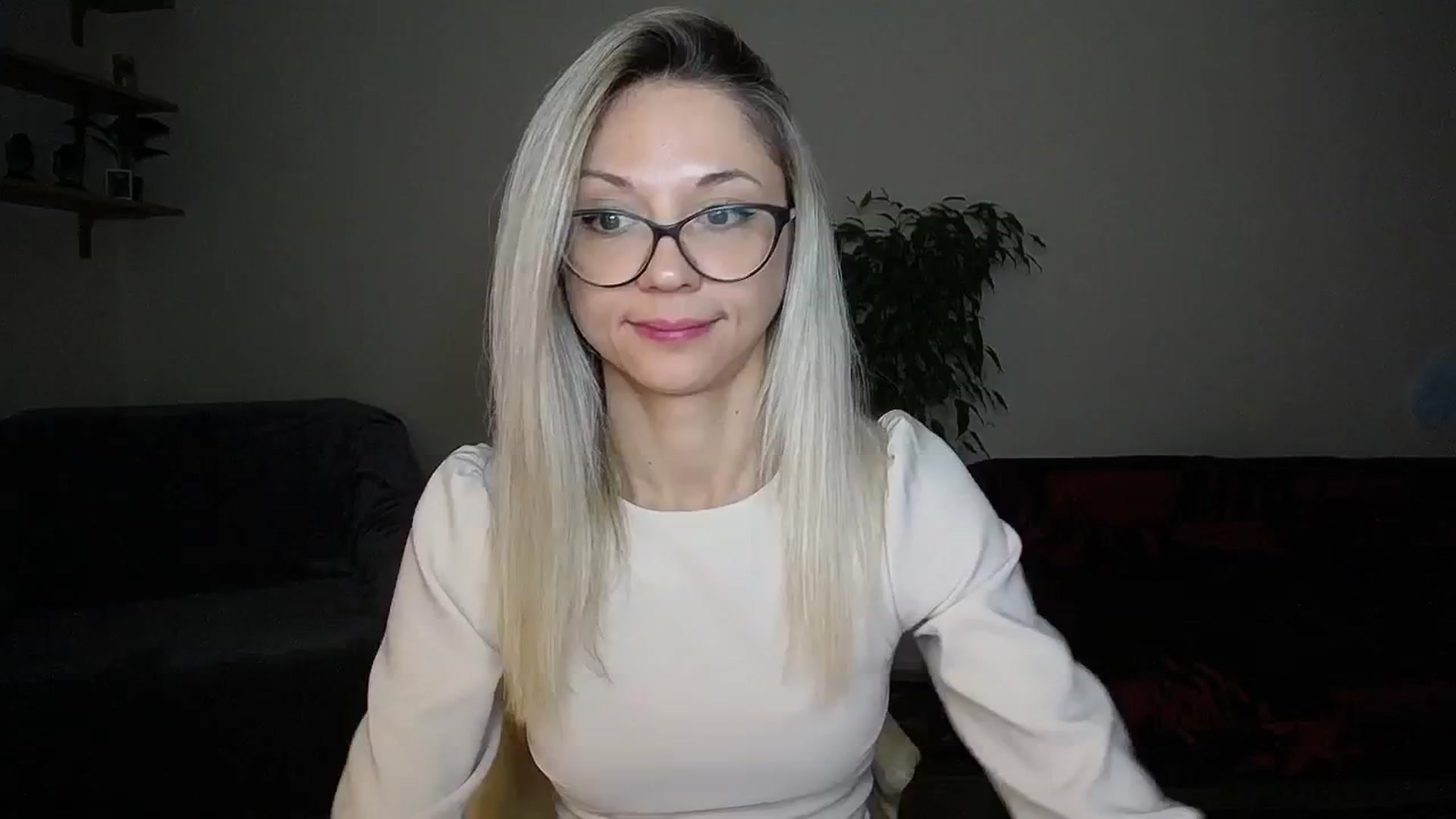 Gallery image thumbnail from Sunshine_alis's myfreecams stream on, 10/09/2024, 16:30 image 17 of 20