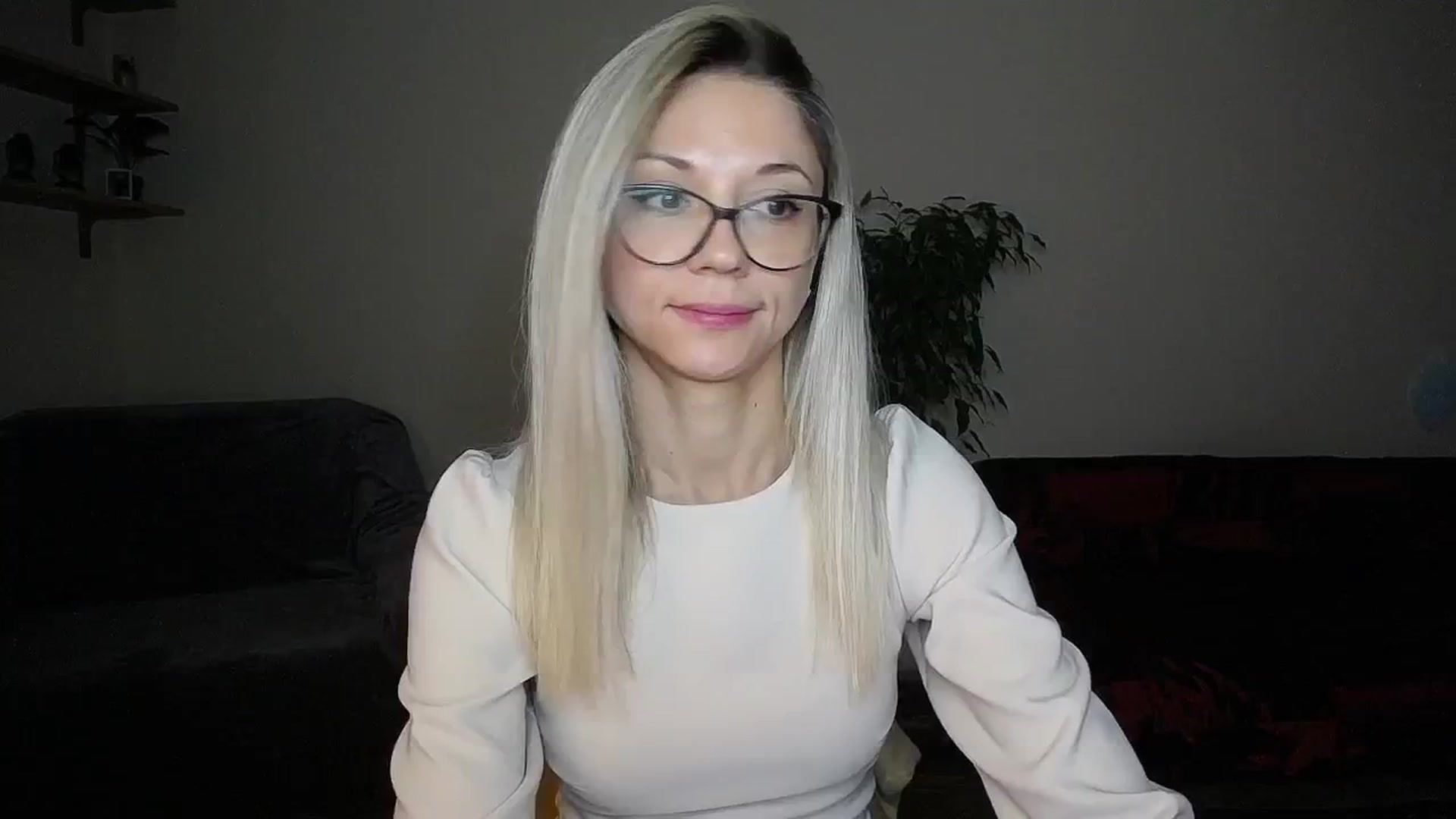 Gallery image thumbnail from Sunshine_alis's myfreecams stream on, 10/09/2024, 16:30 image 16 of 20