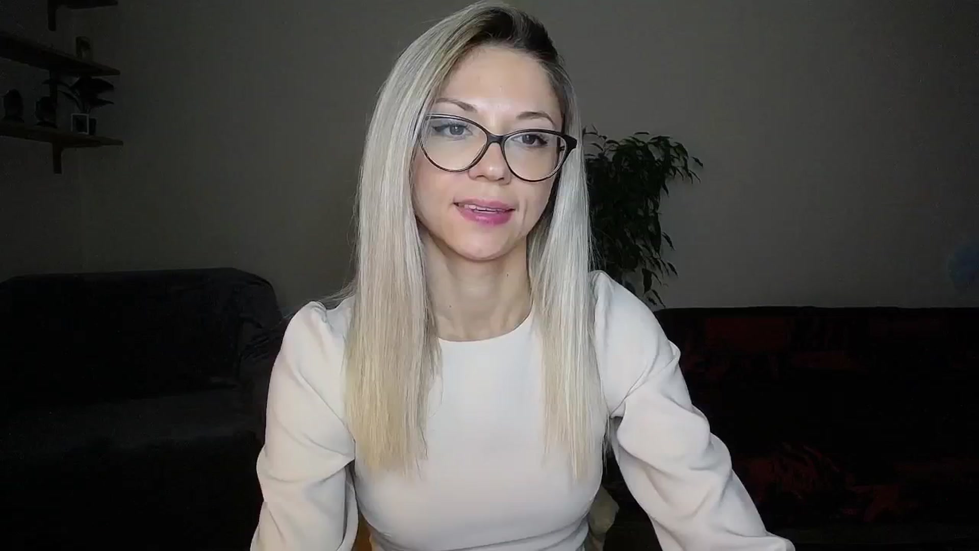 Gallery image thumbnail from Sunshine_alis's myfreecams stream on, 10/09/2024, 16:30 image 12 of 20
